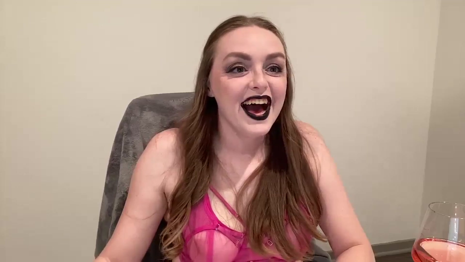 Gallery image thumbnail from Feyre's myfreecams stream on, 02/16/2024, 05:20 image 2 of 20