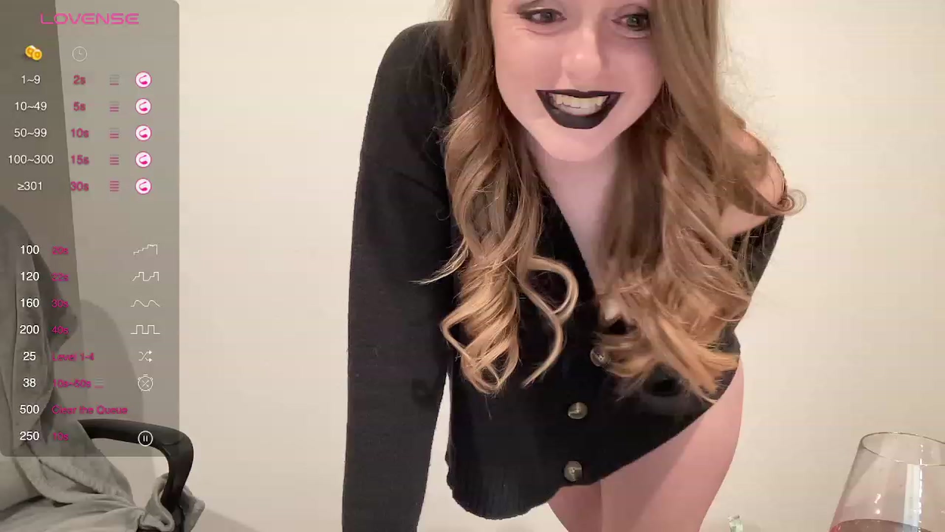 Gallery image thumbnail from Feyre's myfreecams stream on, 02/17/2024, 04:33 image 19 of 20