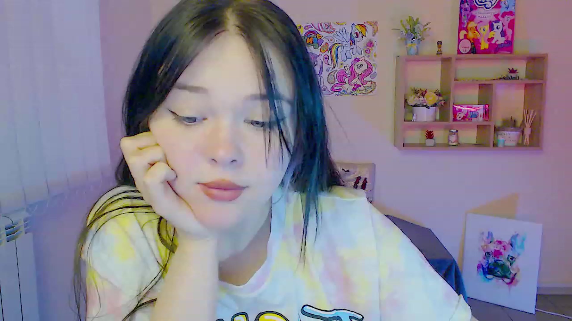 Gallery image thumbnail from Fialka_a's myfreecams stream on, 06/03/2023, 12:19 image 16 of 20