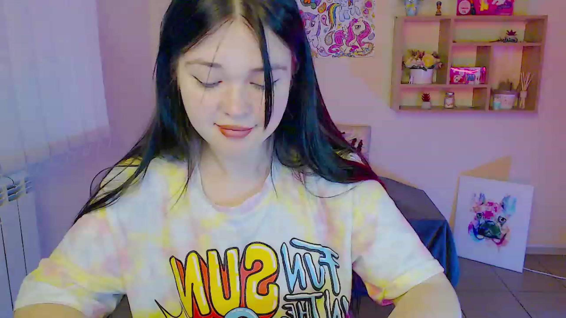 Gallery image thumbnail from Fialka_a's myfreecams stream on, 06/03/2023, 12:19 image 12 of 20