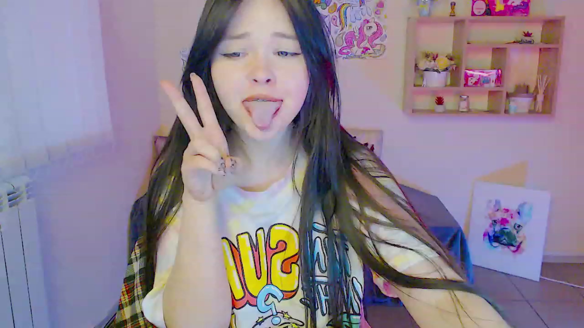 Gallery image thumbnail from Fialka_a's myfreecams stream on, 06/03/2023, 12:19 image 9 of 20