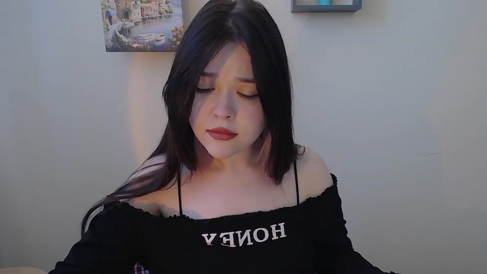 Gallery image thumbnail from Fialka_a's myfreecams stream on, 06/04/2023, 11:52 image 16 of 20