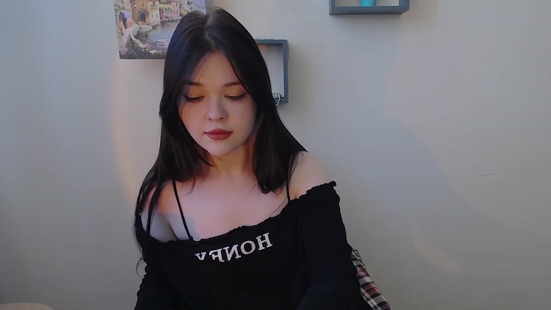 Gallery image thumbnail from Fialka_a's myfreecams stream on, 06/04/2023, 11:52 image 3 of 20