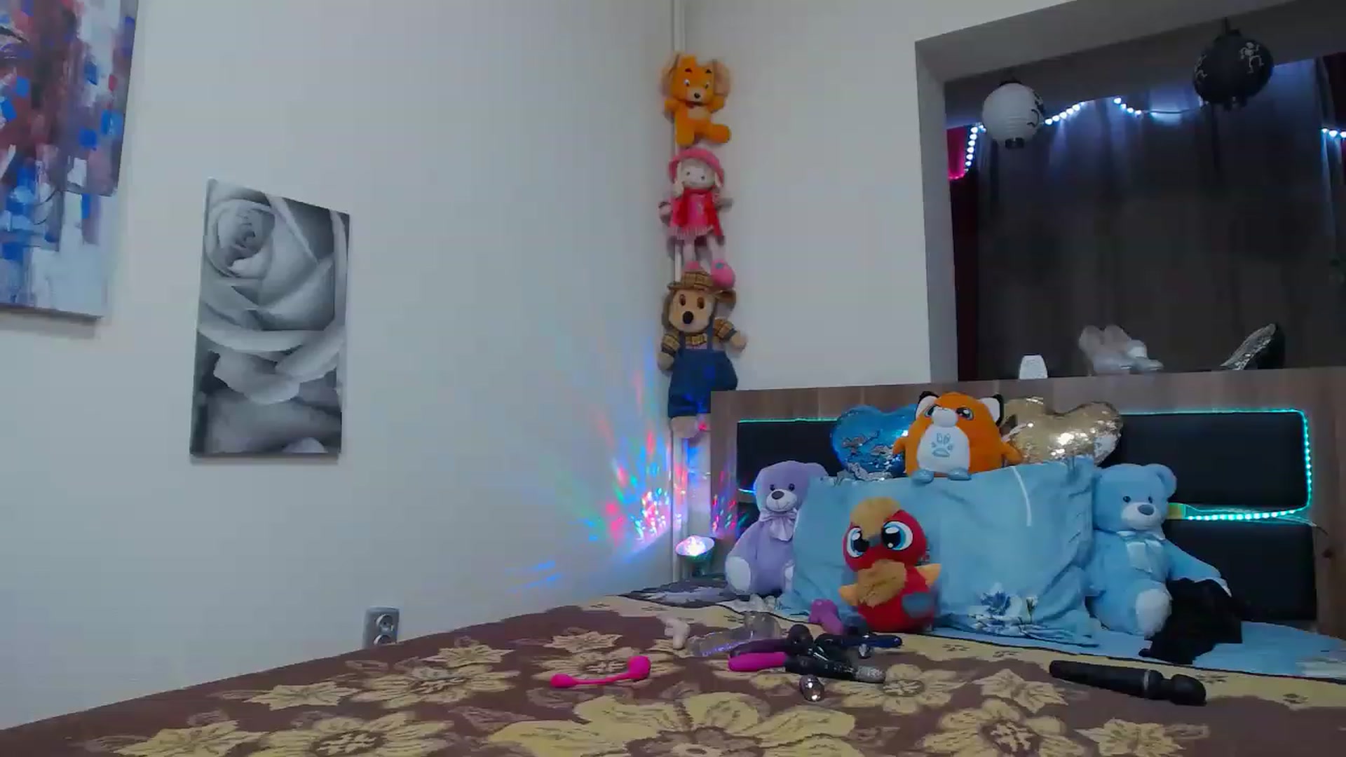 Gallery image thumbnail from Fiama77's myfreecams stream on, 11/15/2022, 01:05 image 6 of 20