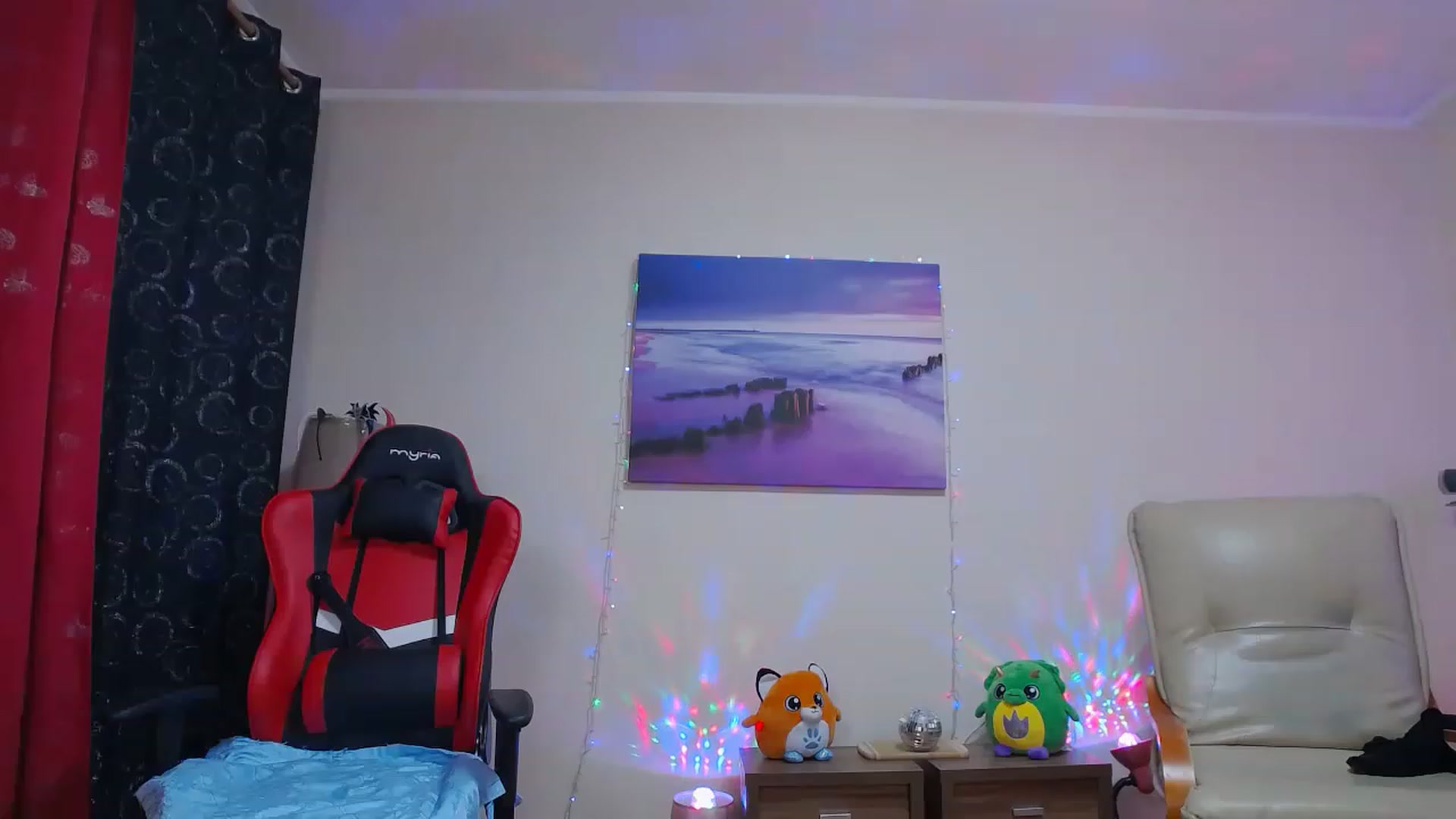 Gallery image thumbnail from Fiama77's myfreecams stream on, 11/18/2022, 01:07 image 10 of 20