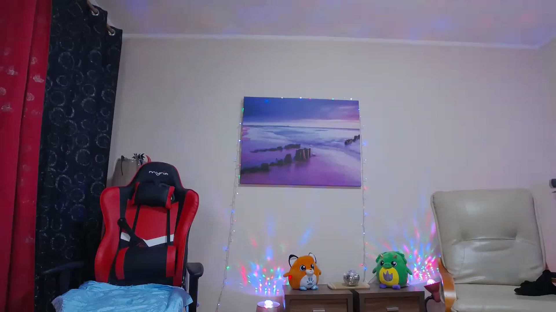 Gallery image thumbnail from Fiama77's myfreecams stream on, 11/18/2022, 01:07 image 14 of 20