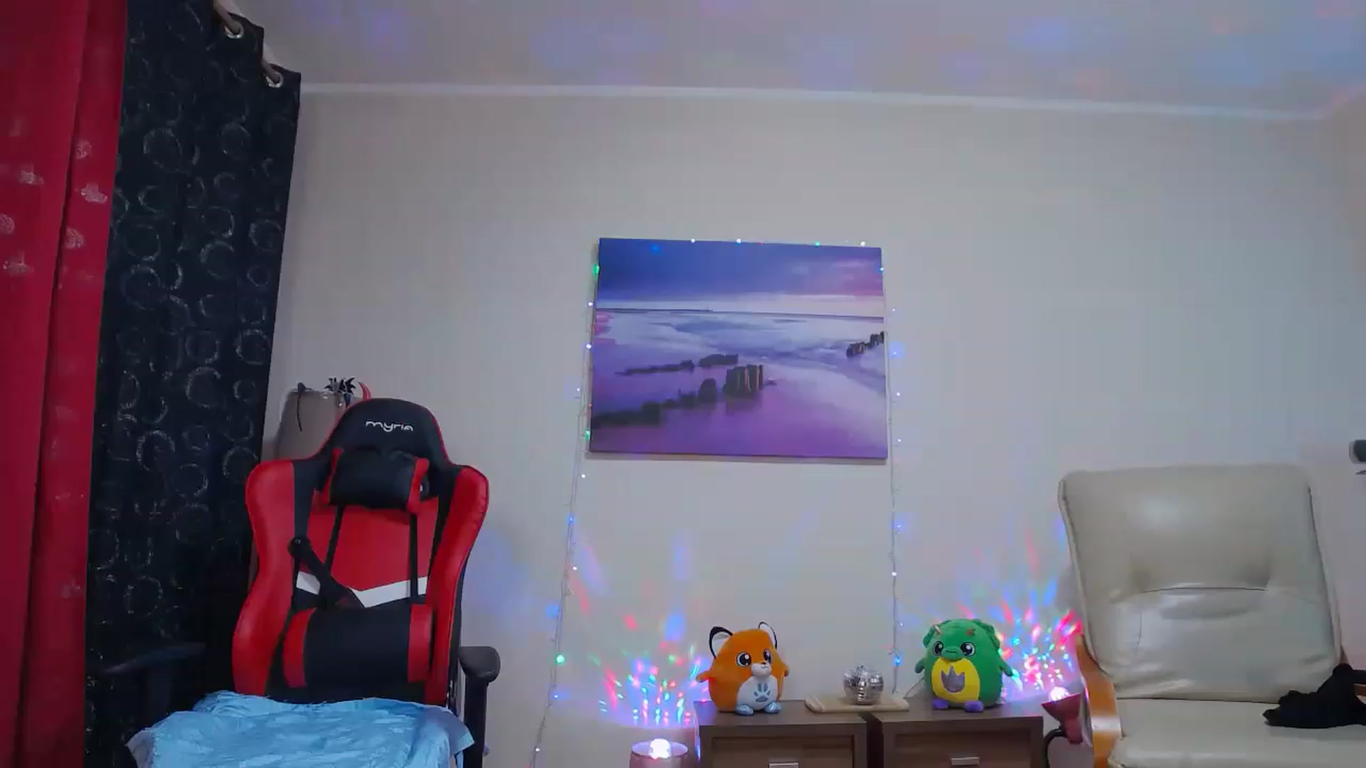 Gallery image thumbnail from Fiama77's myfreecams stream on, 11/18/2022, 01:07 image 18 of 20