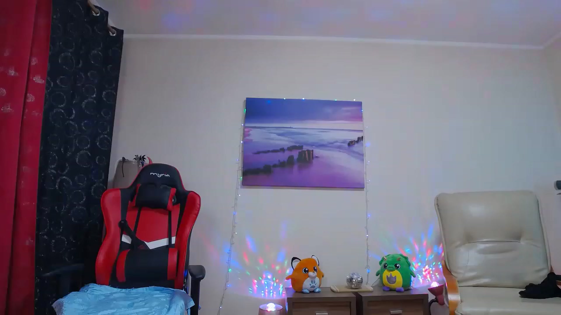 Gallery image thumbnail from Fiama77's myfreecams stream on, 11/18/2022, 01:07 image 17 of 20