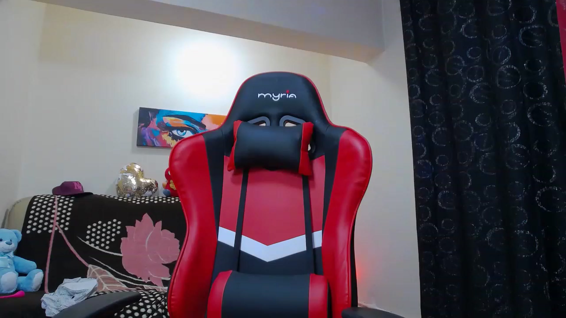 Gallery image thumbnail from Fiama77's myfreecams stream on, 11/21/2022, 24:06 image 14 of 20
