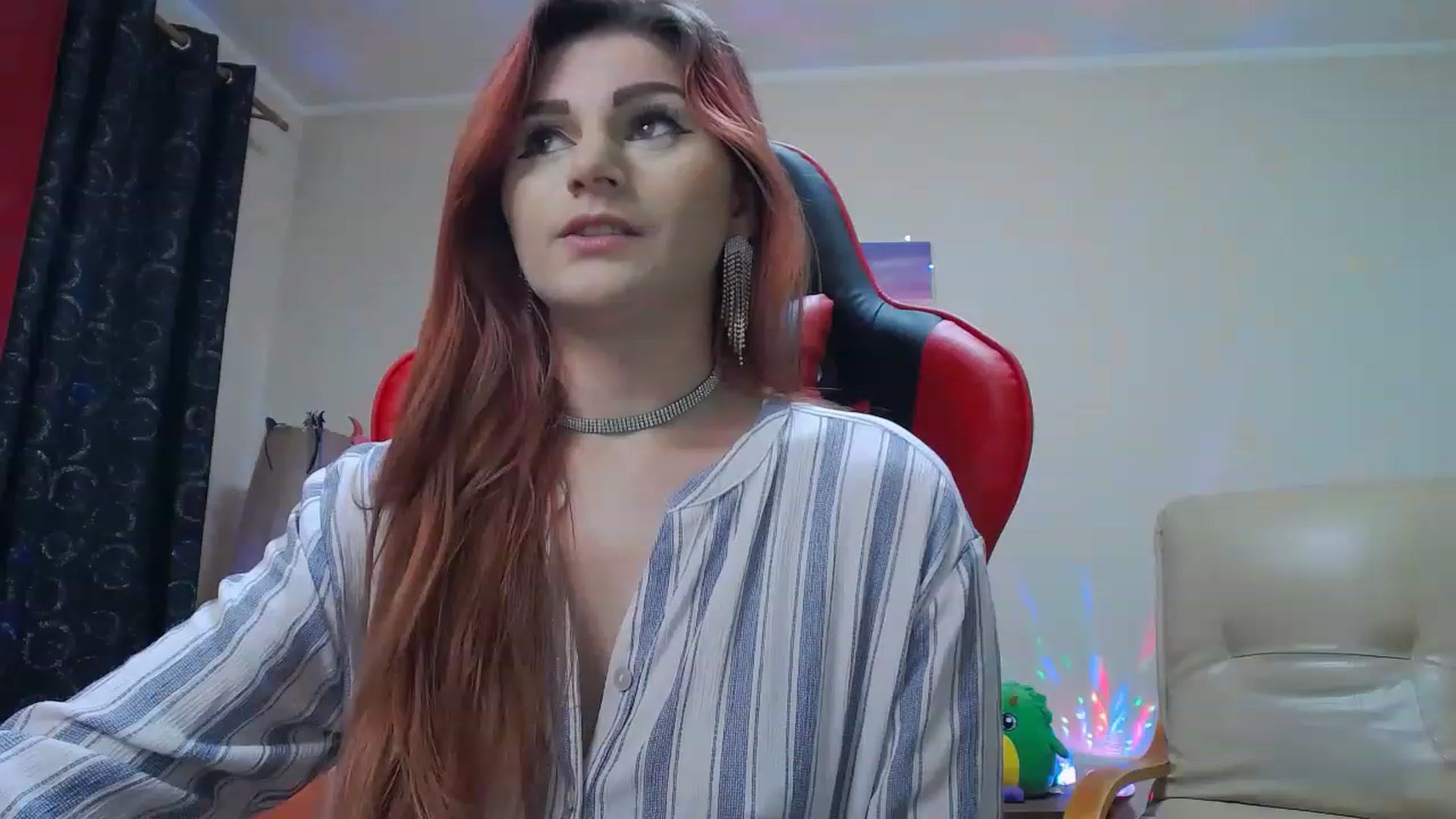 Gallery image thumbnail from Fiama77's myfreecams stream on, 11/21/2022, 01:48 image 15 of 20