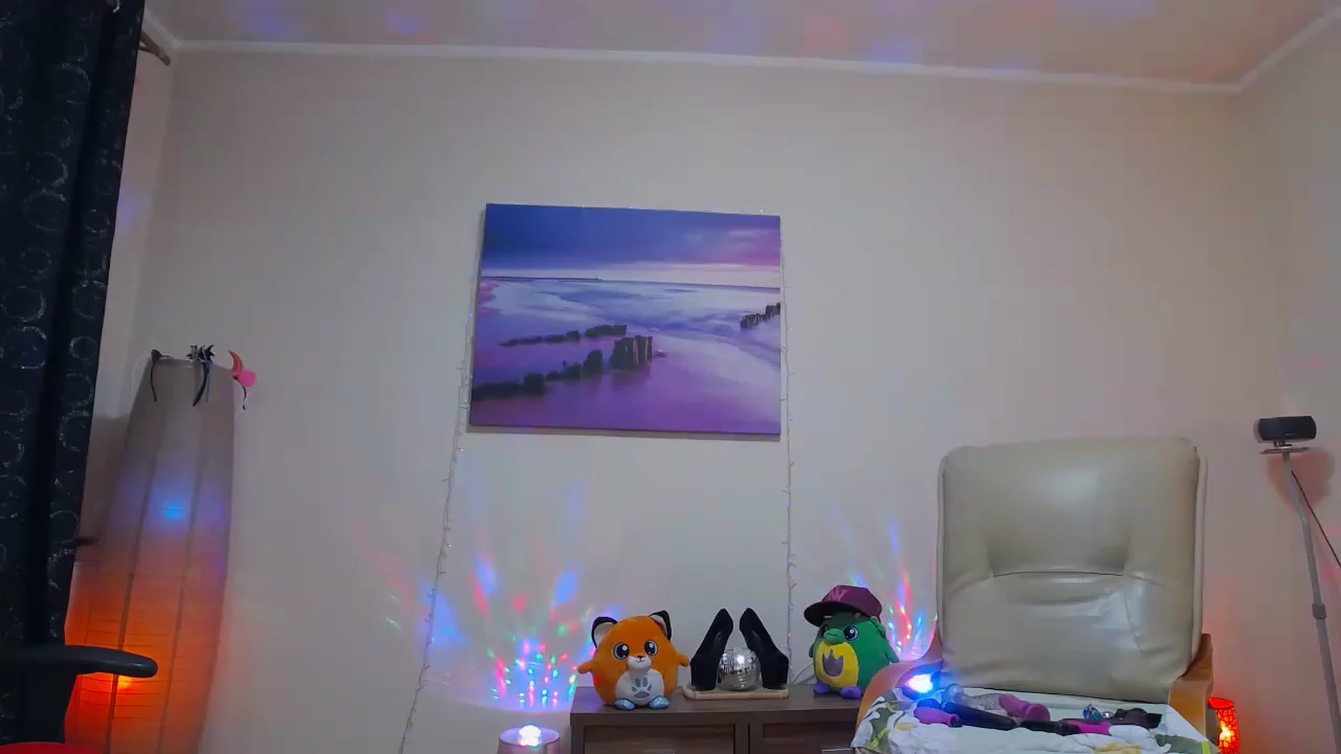 Gallery image thumbnail from Fiama77's myfreecams stream on, 11/22/2022, 04:27 image 16 of 20