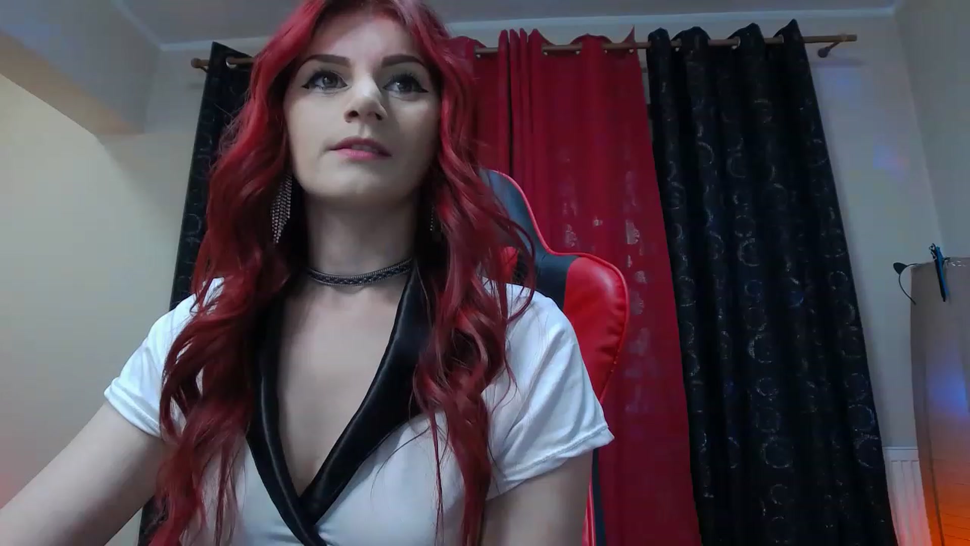 Gallery image thumbnail from Fiama77's myfreecams stream on, 11/23/2022, 23:26 image 3 of 20