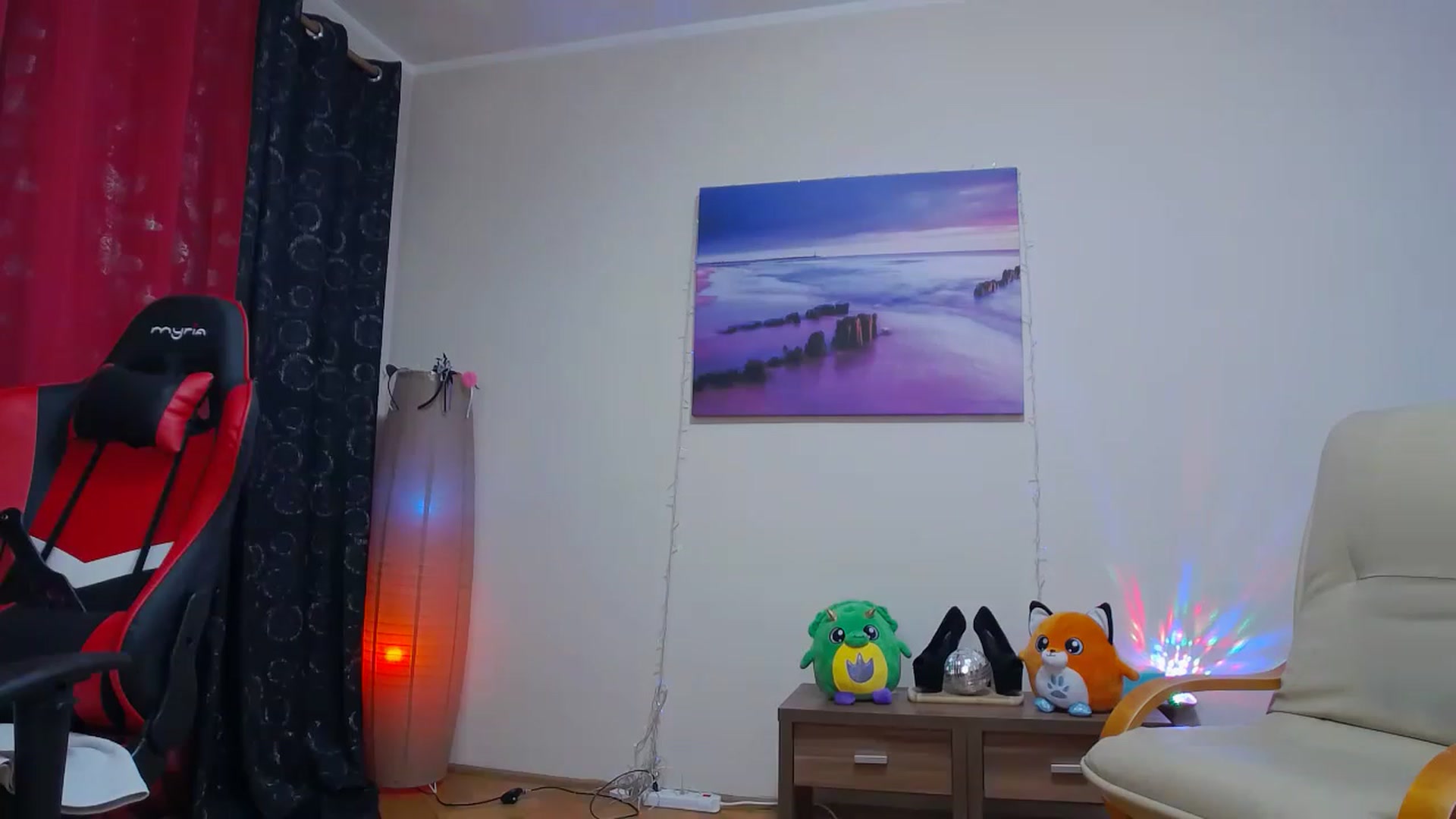 Gallery image thumbnail from Fiama77's myfreecams stream on, 11/27/2022, 01:12 image 9 of 20