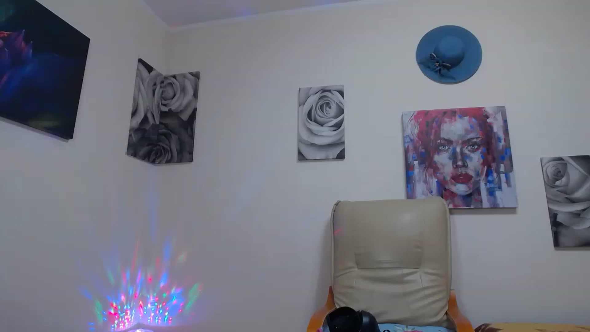 Gallery image thumbnail from Fiama77's myfreecams stream on, 11/29/2022, 24:02 image 20 of 20