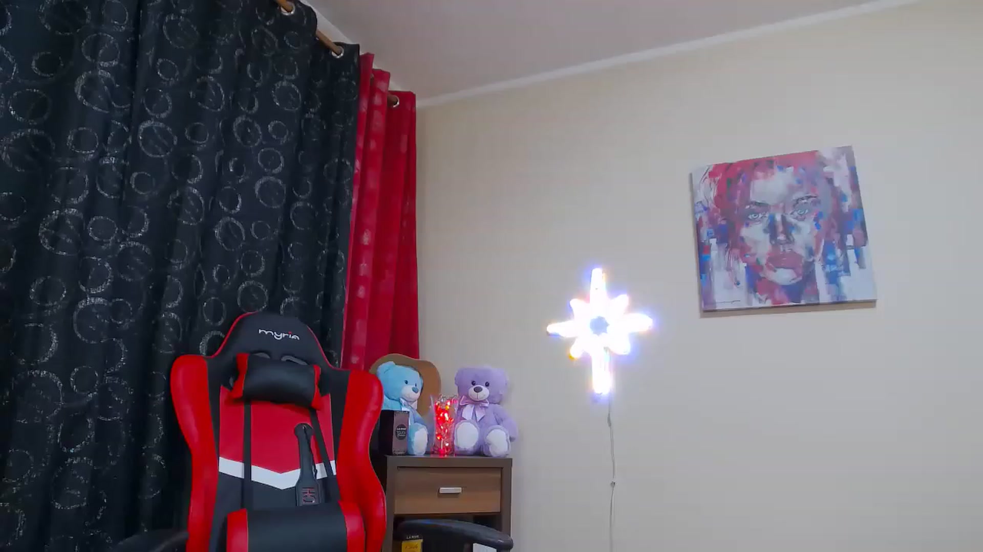 Gallery image thumbnail from Fiama77's myfreecams stream on, 12/24/2022, 23:33 image 14 of 20