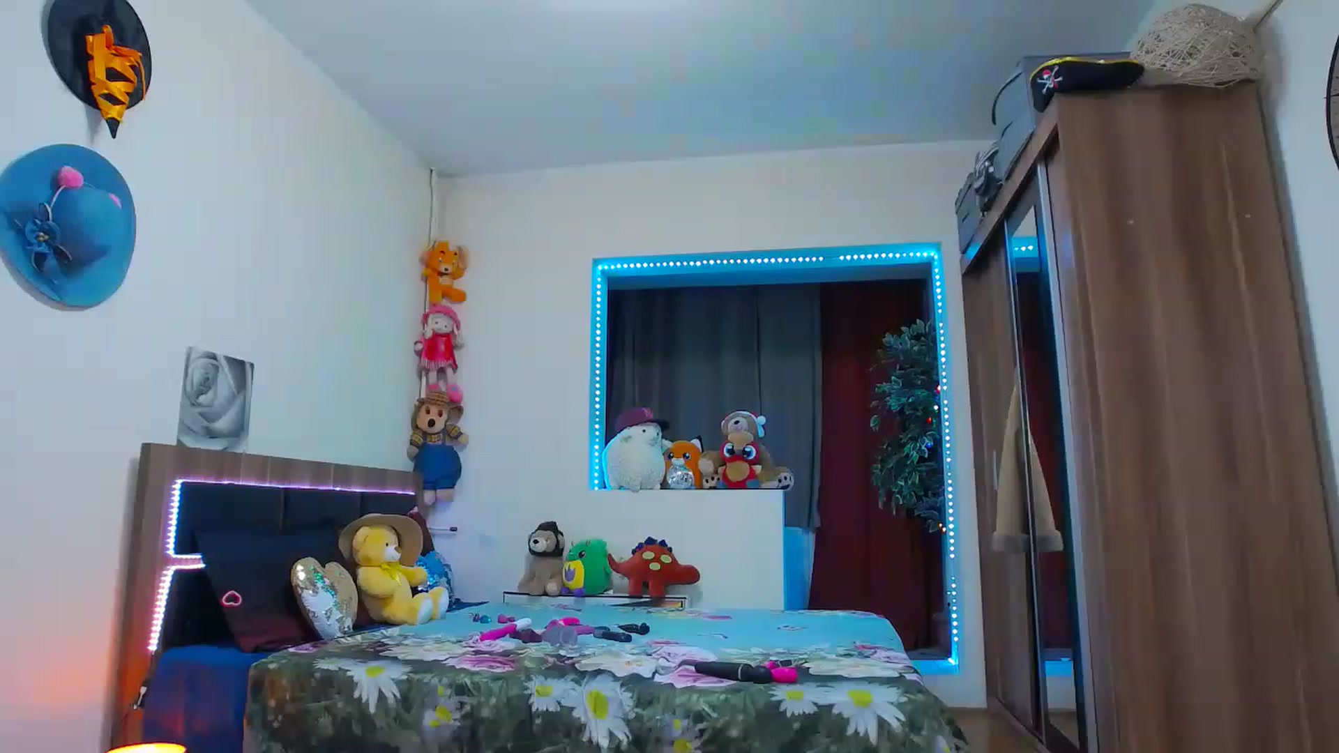 Gallery image thumbnail from Fiama77's myfreecams stream on, 02/10/2023, 23:11 image 11 of 20