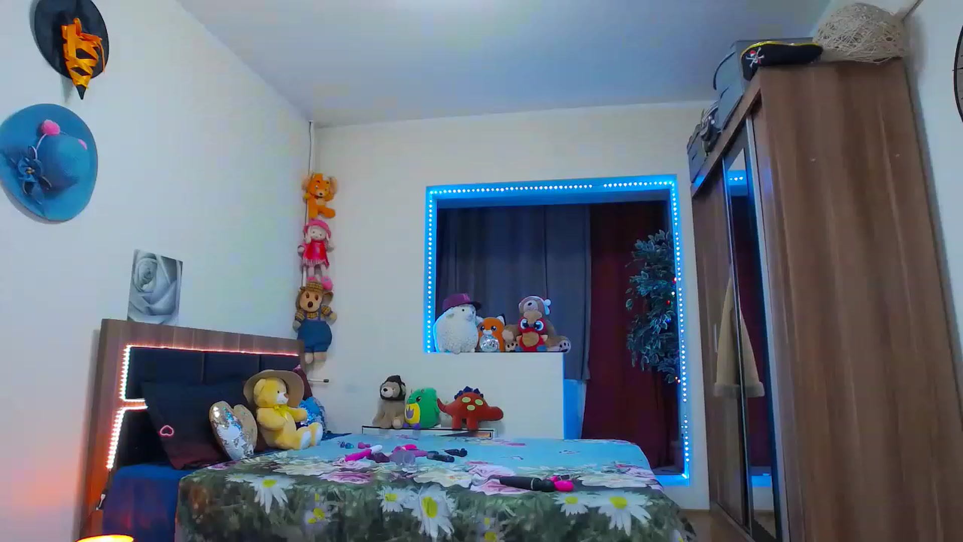Gallery image thumbnail from Fiama77's myfreecams stream on, 02/10/2023, 23:11 image 12 of 20
