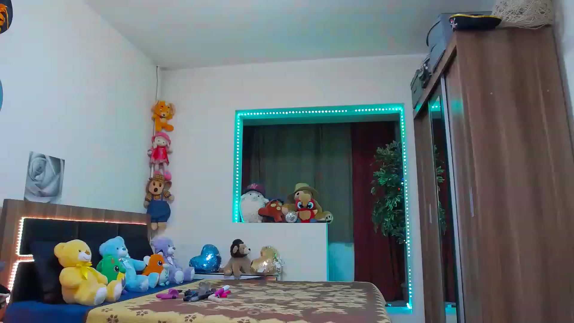 Gallery image thumbnail from Fiama77's myfreecams stream on, 03/15/2023, 02:52 image 14 of 20