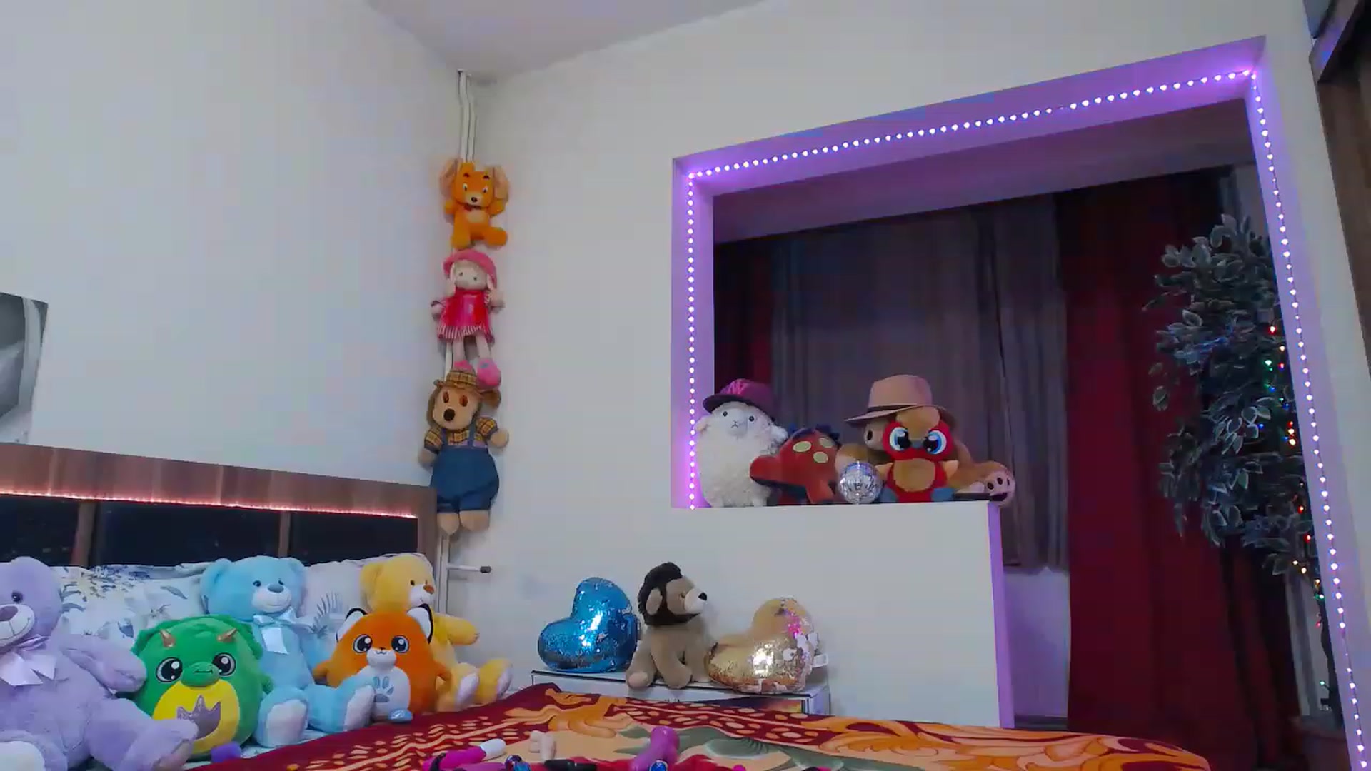 Gallery image thumbnail from Fiama77's myfreecams stream on, 04/03/2023, 22:01 image 4 of 20