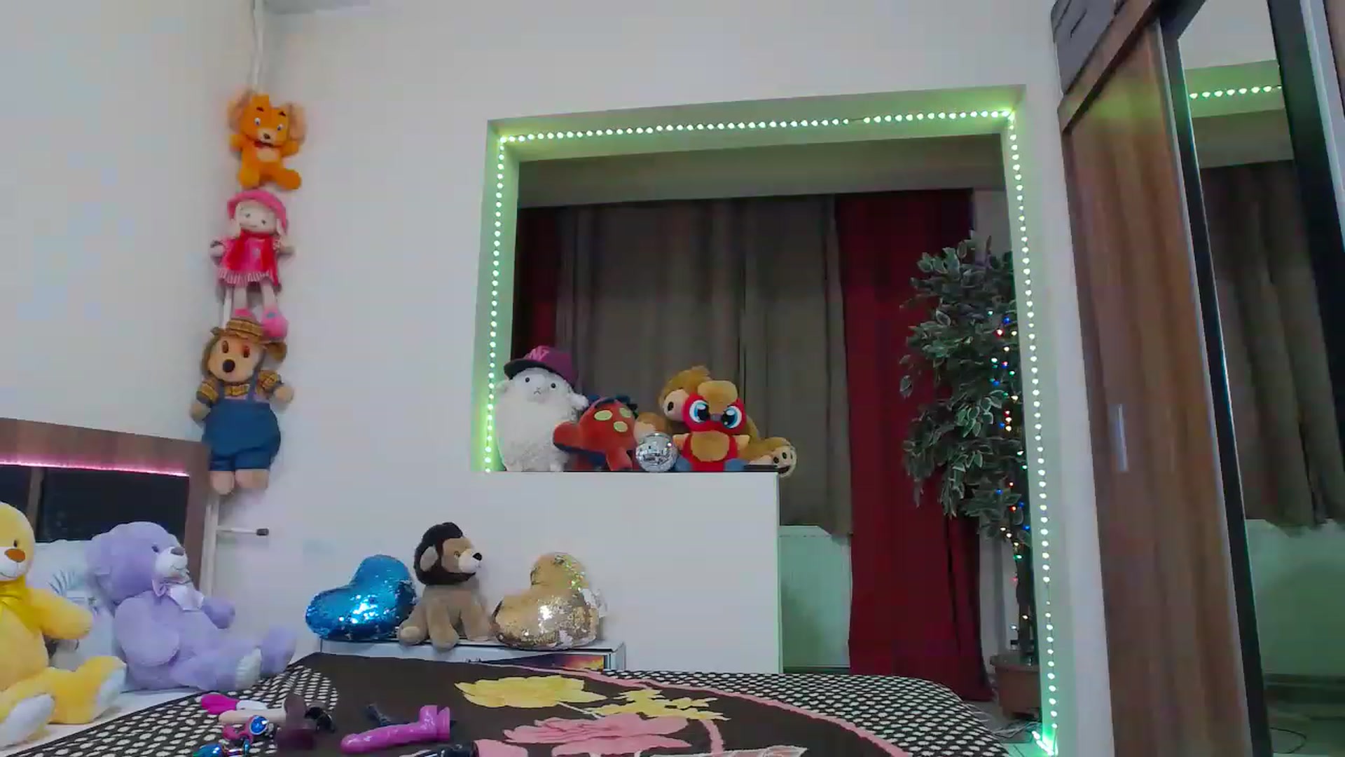 Gallery image thumbnail from Fiama77's myfreecams stream on, 04/16/2023, 23:27 image 13 of 20