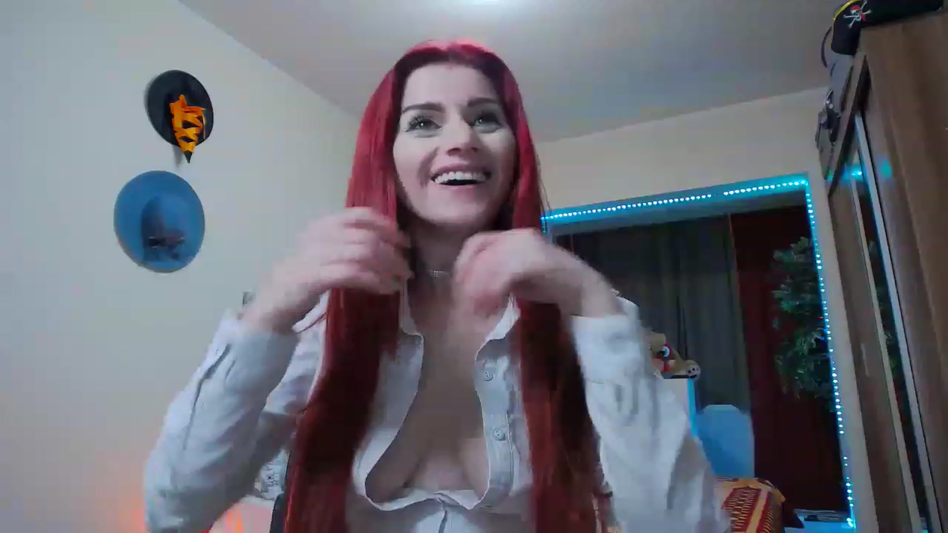 Gallery image thumbnail from Fiama77's myfreecams stream on, 04/17/2023, 07:01 image 19 of 20