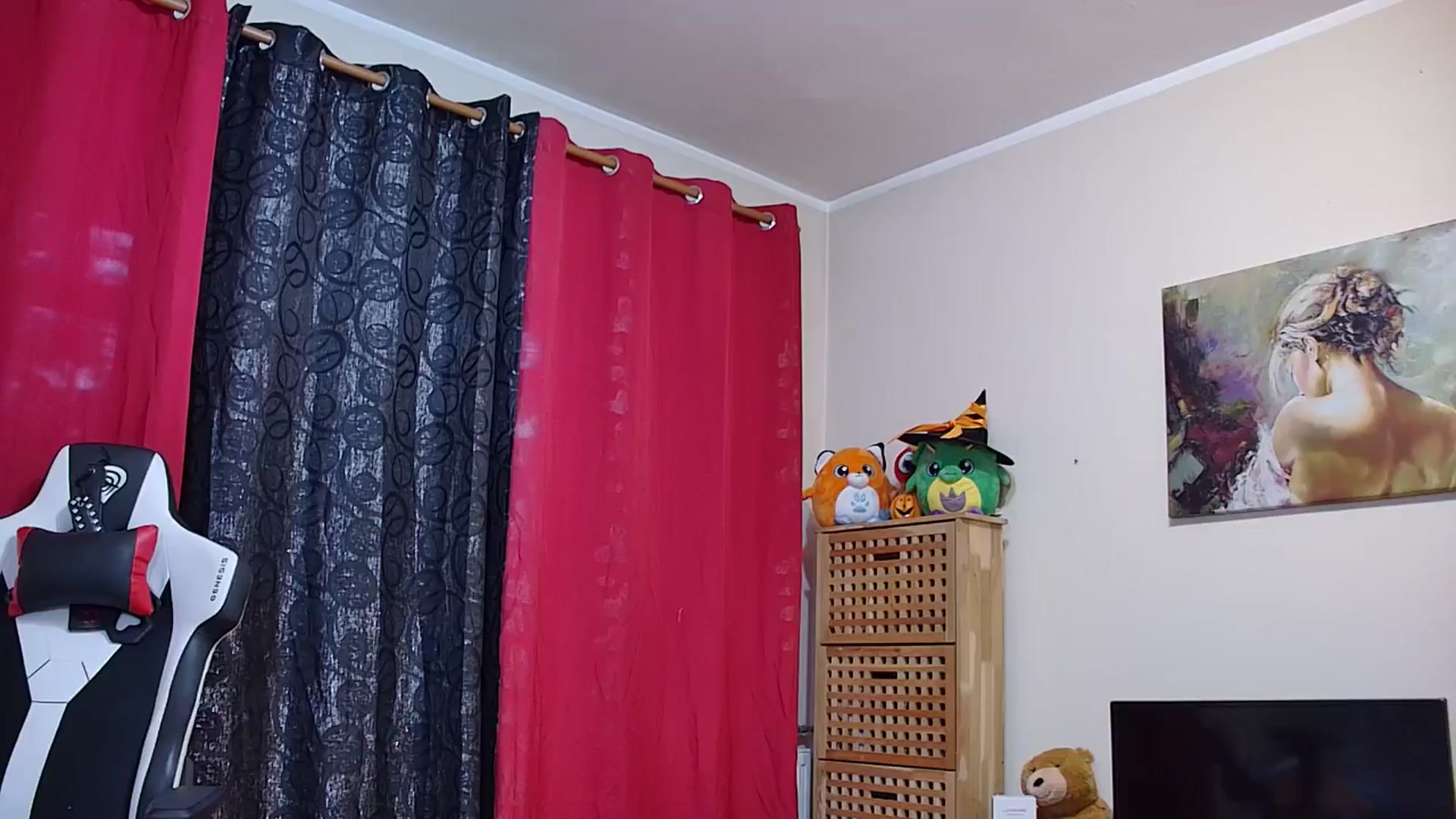 Gallery image thumbnail from Fiama77's myfreecams stream on, 07/29/2024, 04:10 image 16 of 20