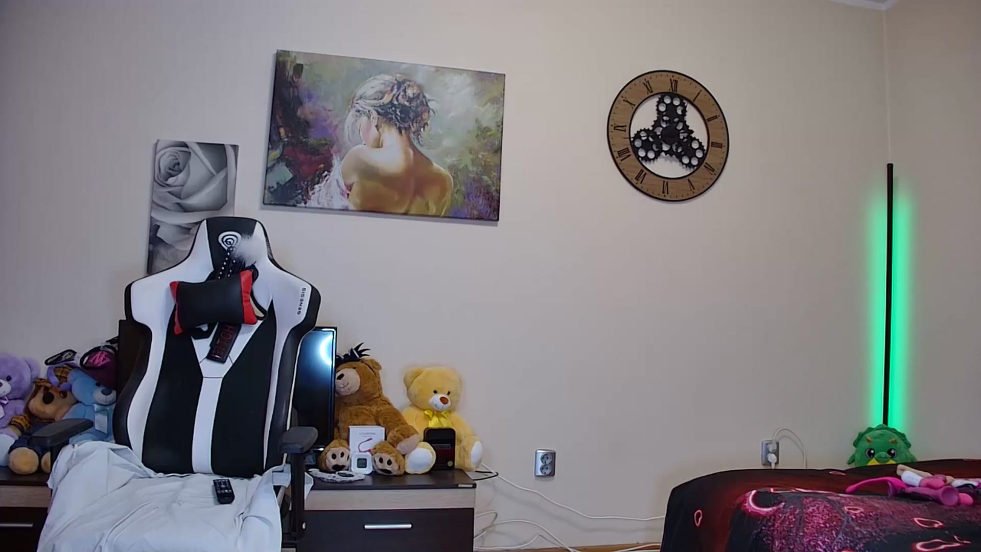 Gallery image thumbnail from Fiama77's myfreecams stream on, 01/22/2025, 04:30 image 18 of 20