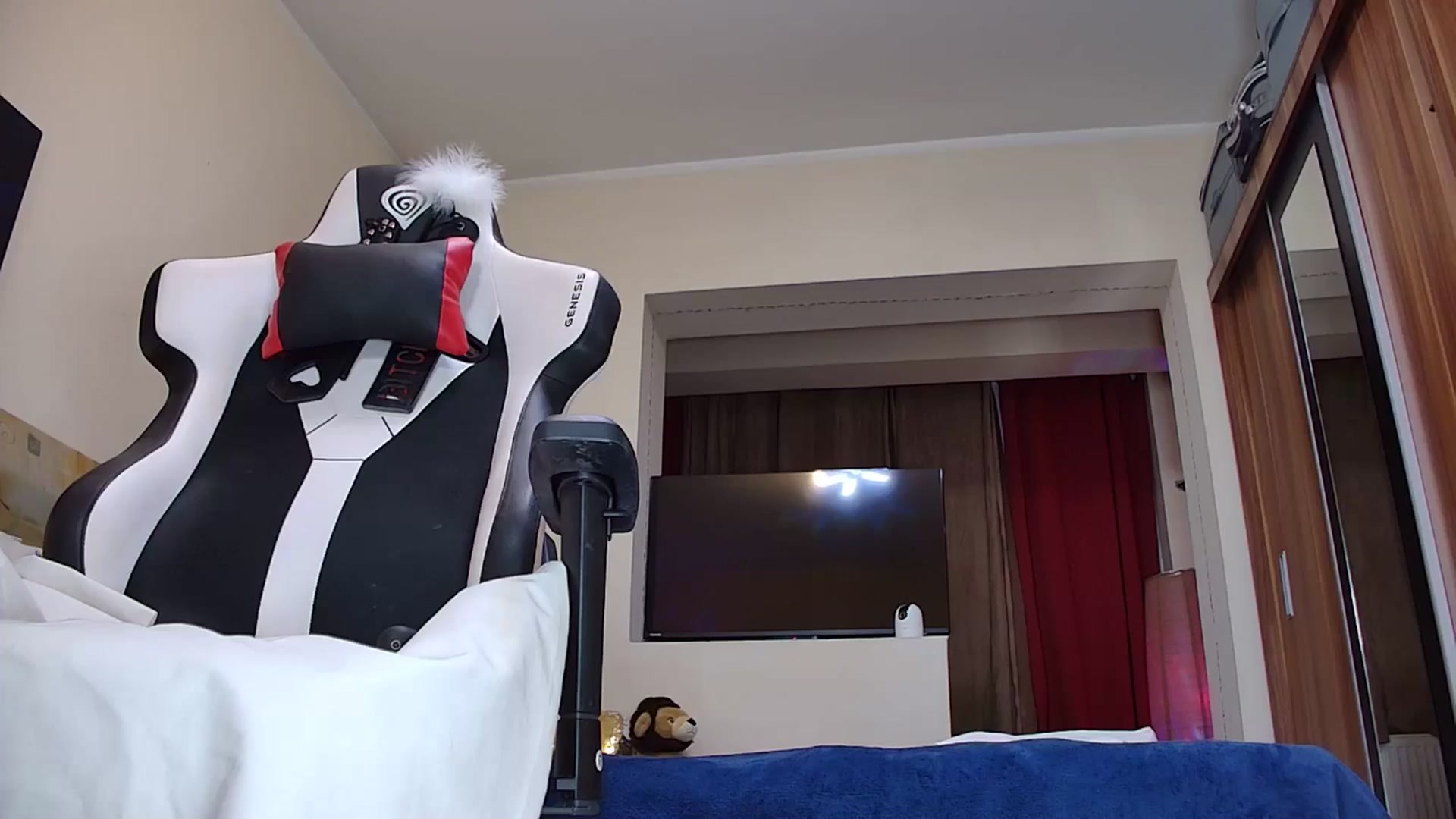 Gallery image thumbnail from Fiama77's myfreecams stream on, 01/27/2025, 07:03 image 17 of 20