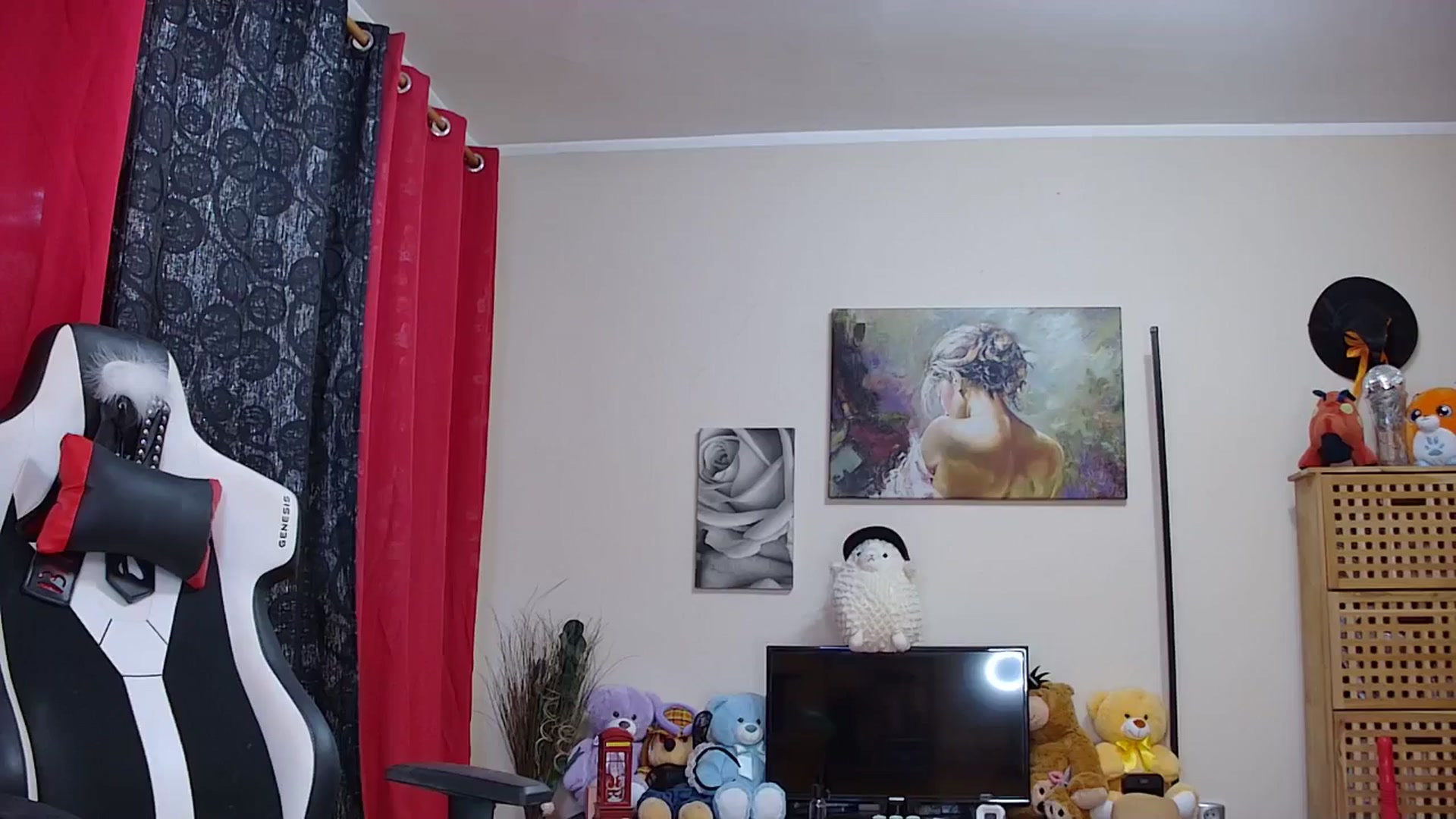 Gallery image thumbnail from Fiama77's myfreecams stream on, 06/17/2025, 06:04 image 12 of 20
