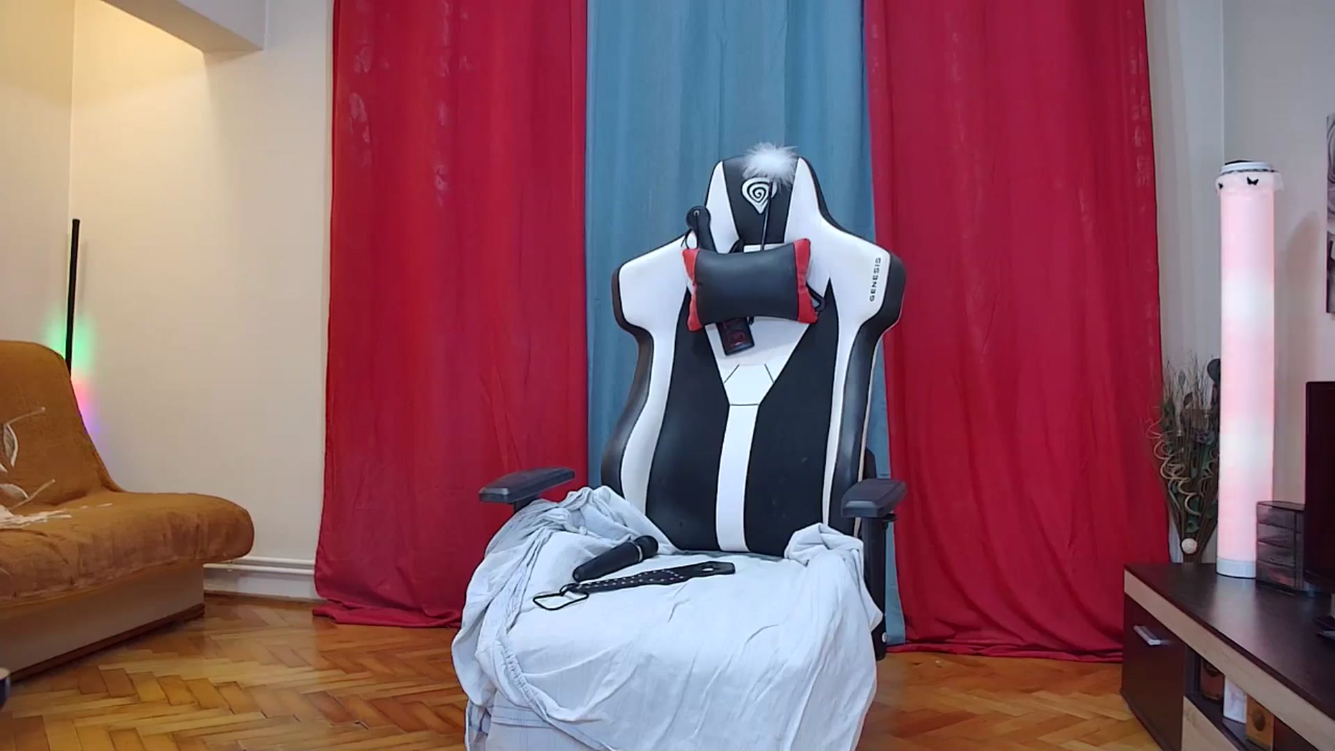 Gallery image thumbnail from Fiama77's myfreecams stream on, 10/14/2025, 05:34 image 13 of 20