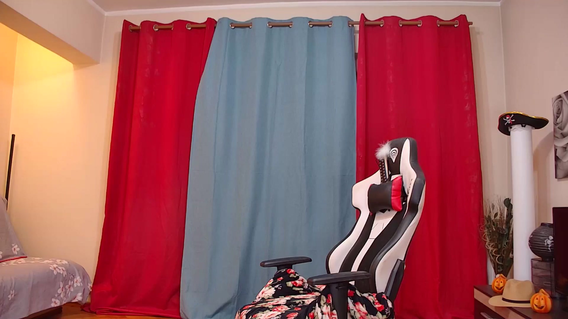Gallery image thumbnail from Fiama77's myfreecams stream on, 11/16/2025, 23:40 image 2 of 20