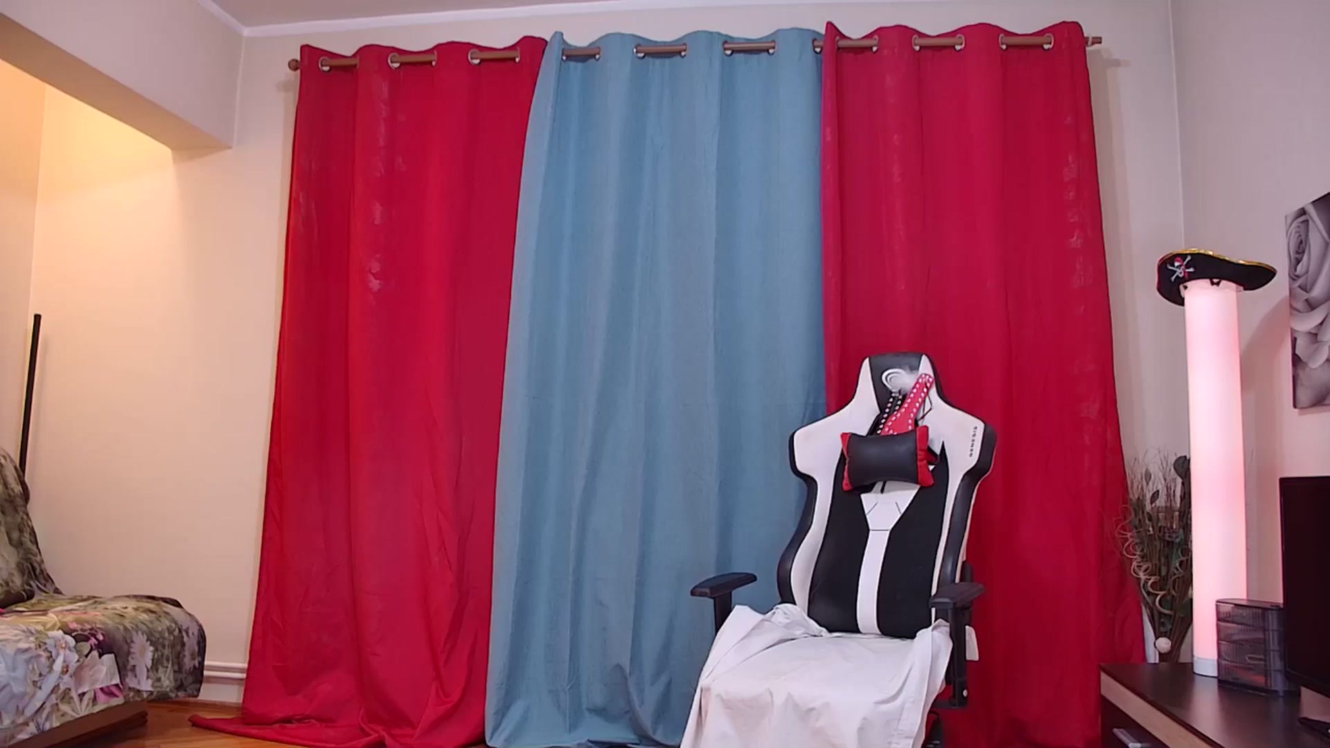 Gallery image thumbnail from Fiama77's myfreecams stream on, 11/28/2025, 04:59 image 15 of 20