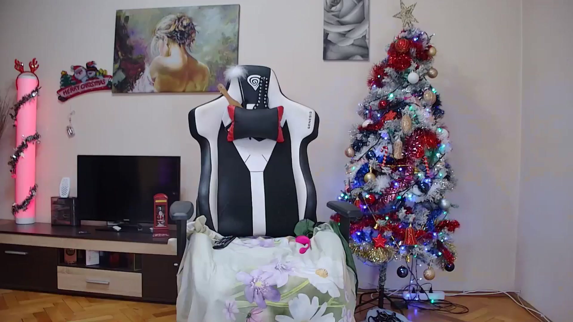 Gallery image thumbnail from Fiama77's myfreecams stream on, 12/15/2025, 08:01 image 1 of 20