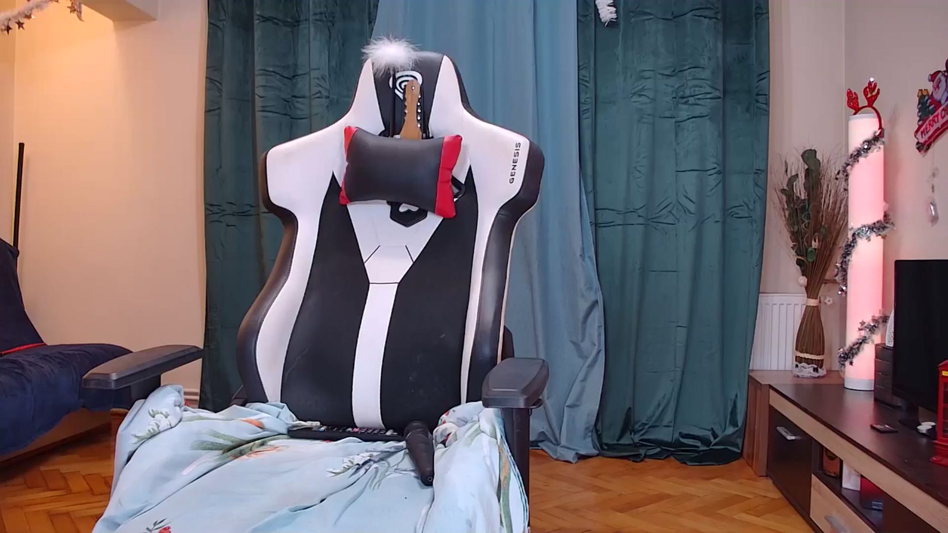Gallery image thumbnail from Fiama77's myfreecams stream on, 12/25/2025, 02:01 image 20 of 20