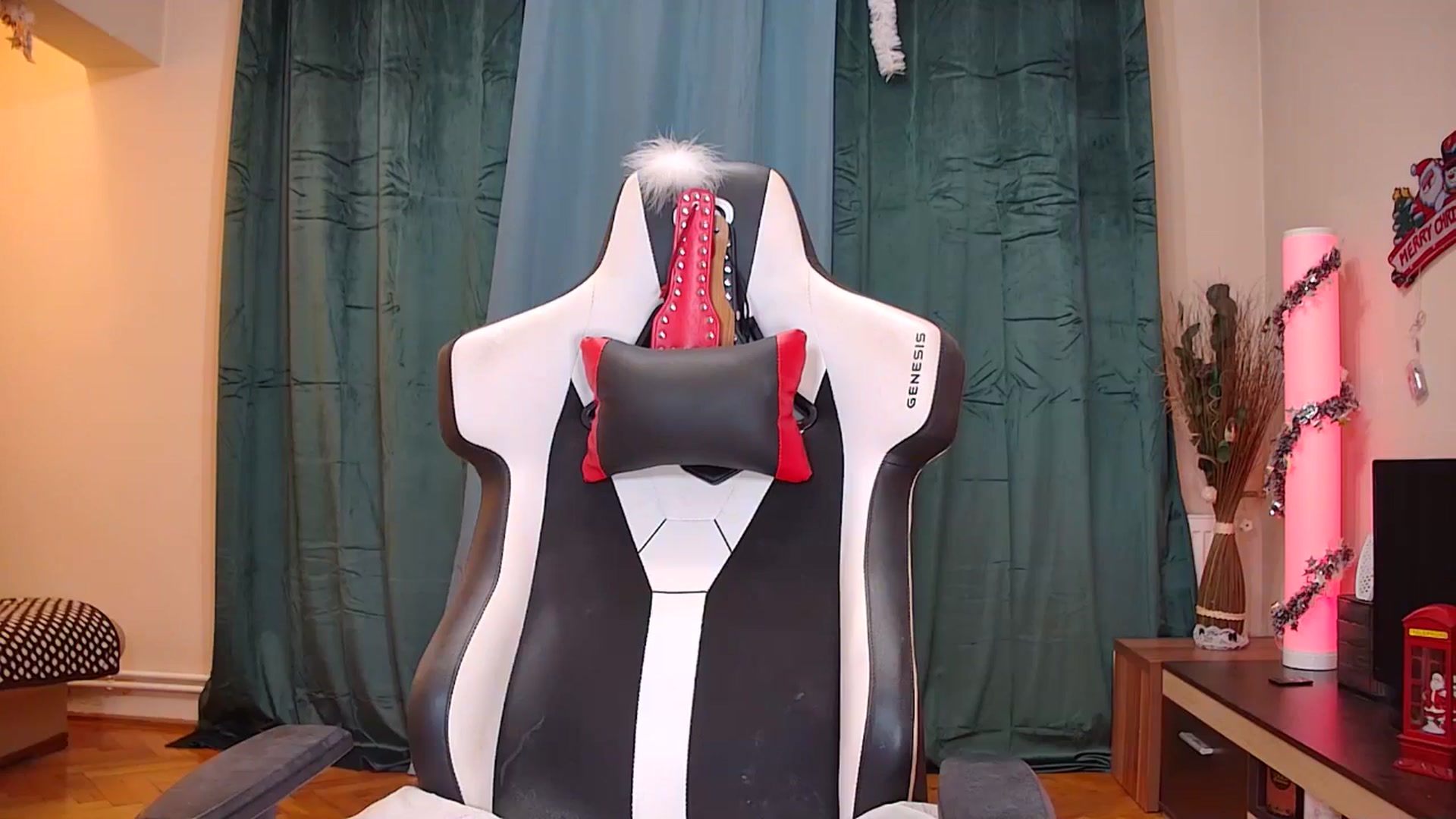 Gallery image thumbnail from Fiama77's myfreecams stream on, 12/26/2025, 23:02 image 6 of 20