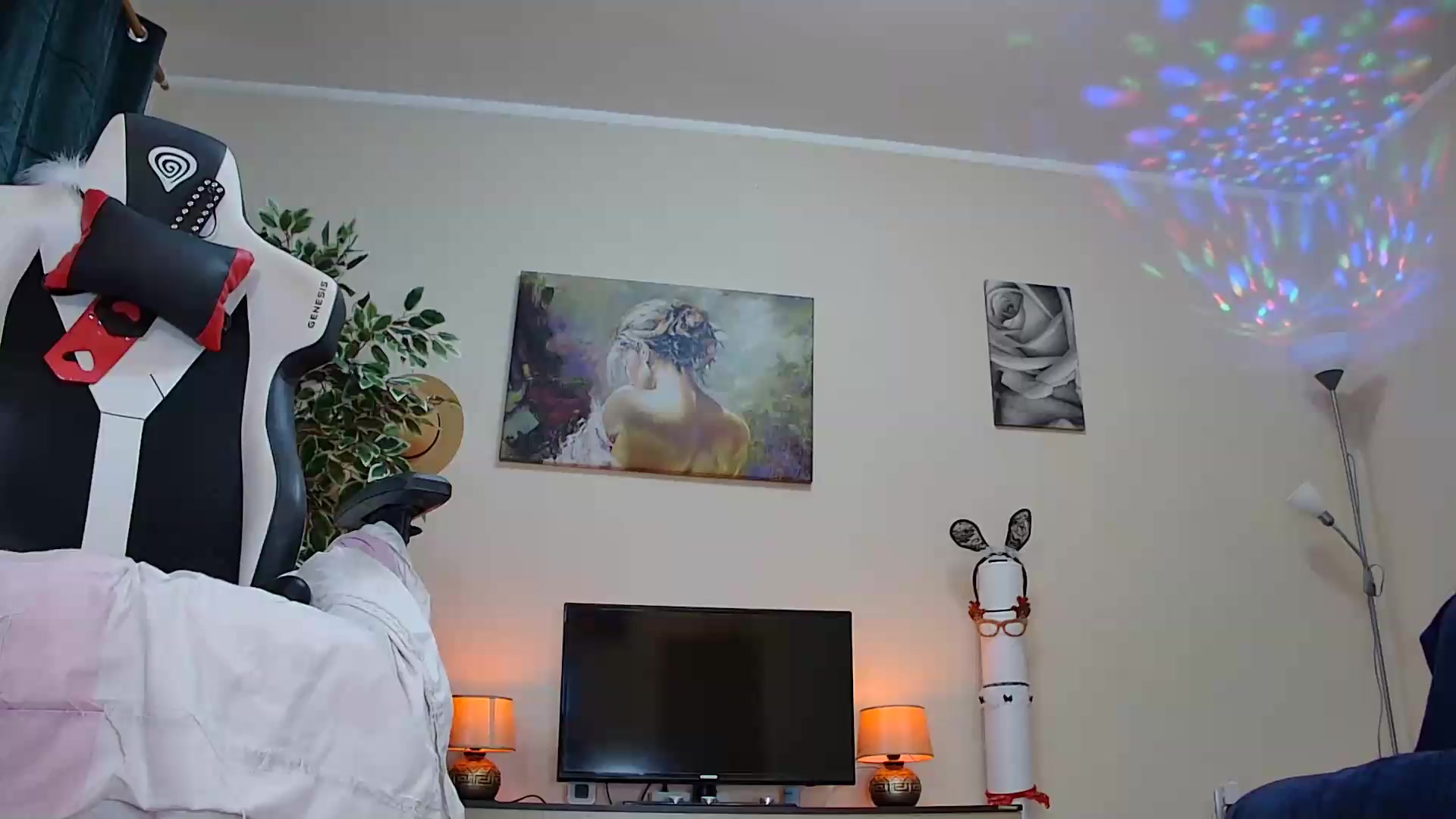 Gallery image thumbnail from Fiama77's myfreecams stream on, 08/24/2026, 24:55 image 6 of 20