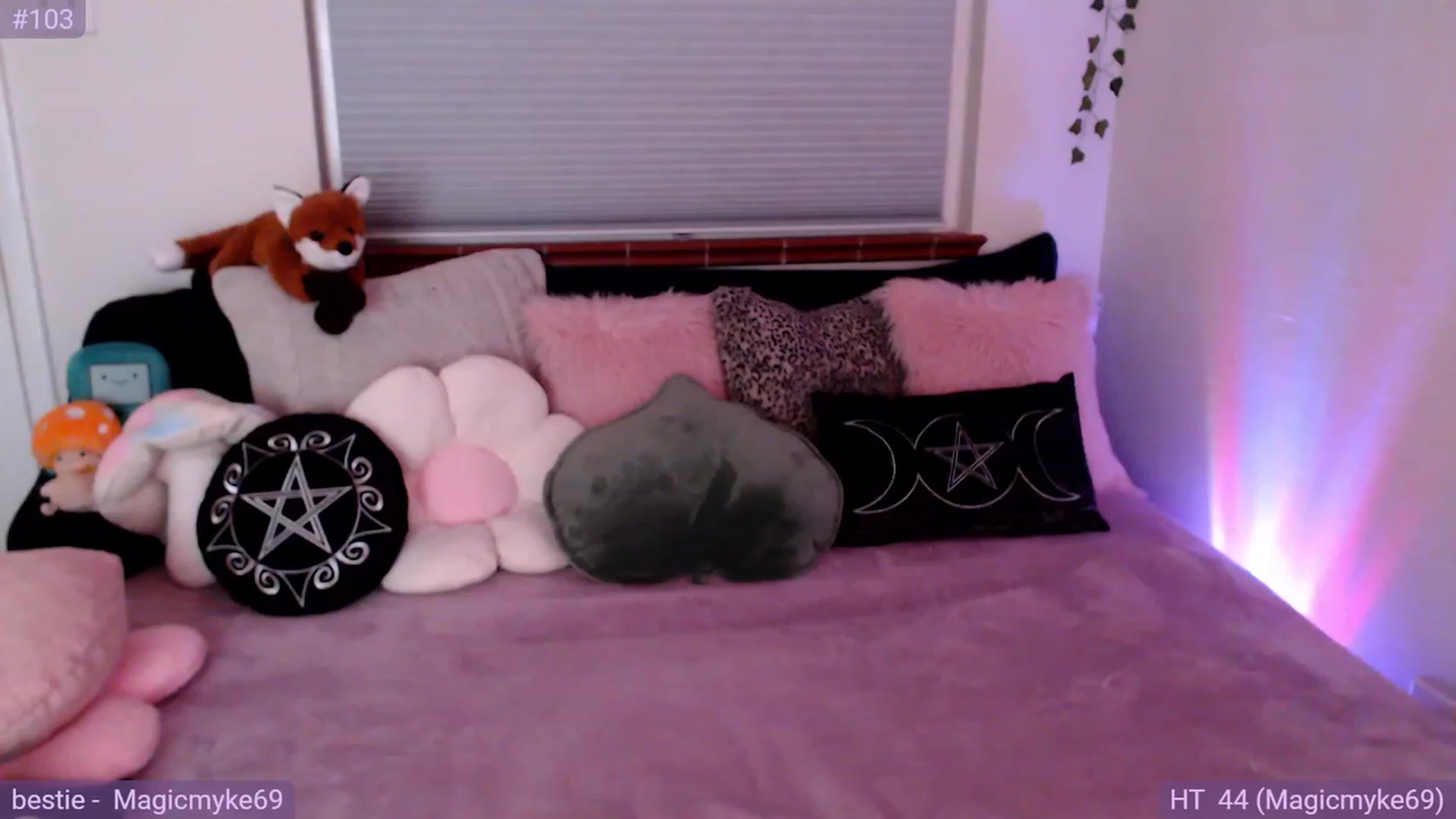 Gallery image thumbnail from FidayThe13th's myfreecams stream on, 10/14/2023, 07:34 image 5 of 20