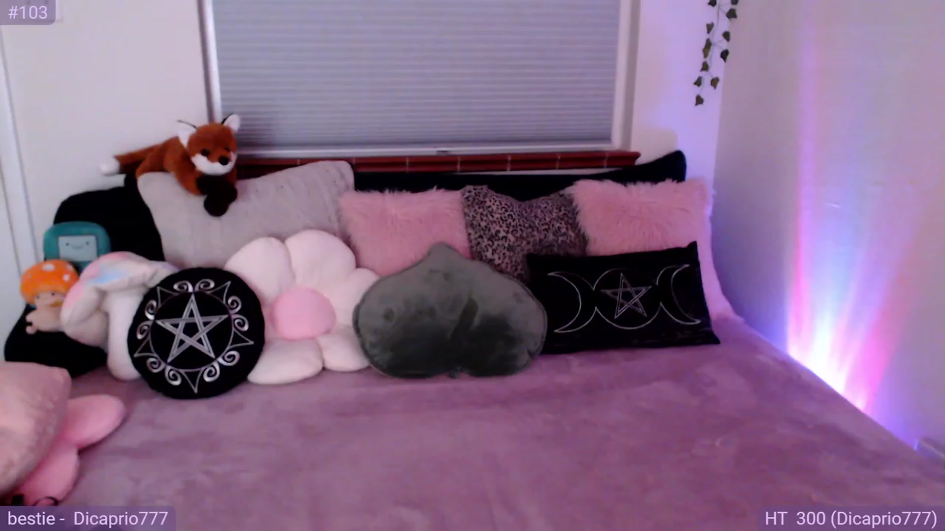 Gallery image thumbnail from FidayThe13th's myfreecams stream on, 10/14/2023, 07:34 image 8 of 20
