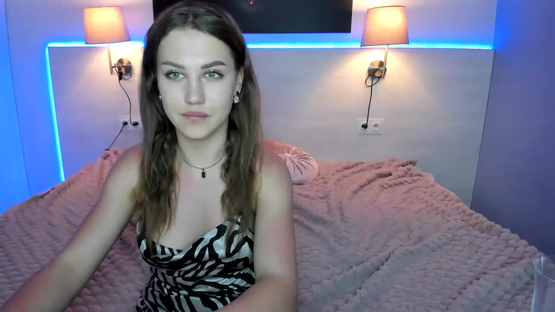 Gallery image thumbnail from FieryNikol's myfreecams stream on, 05/21/2023, 19:43 image 2 of 20