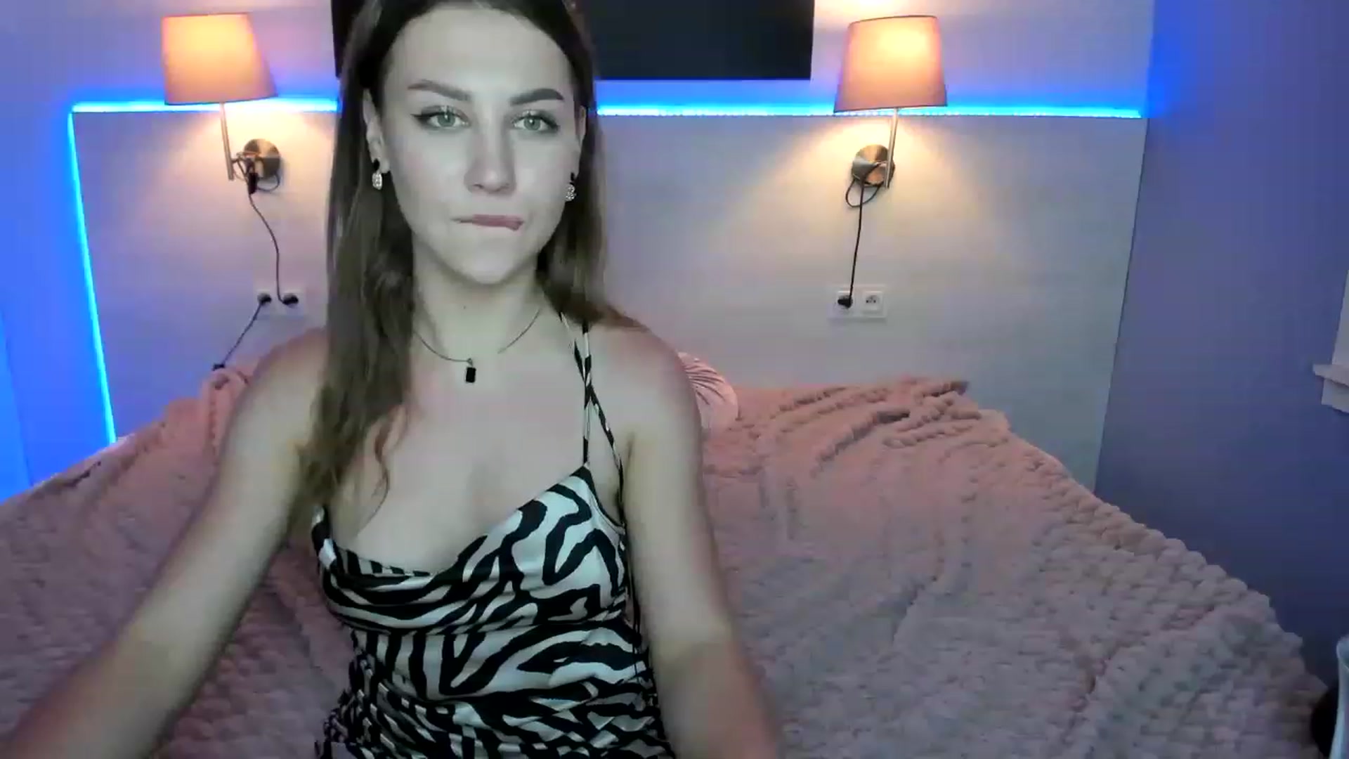 Gallery image thumbnail from FieryNikol's myfreecams stream on, 05/21/2023, 19:43 image 16 of 20