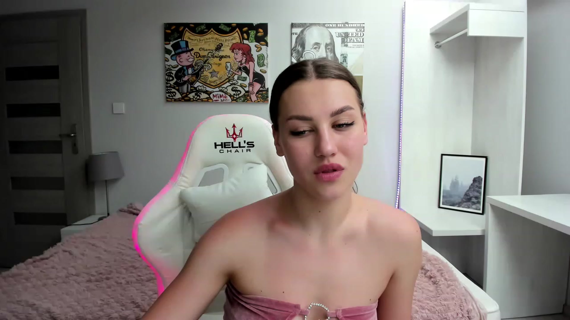 Gallery image thumbnail from FieryNikol's myfreecams stream on, 05/22/2023, 15:46 image 13 of 20