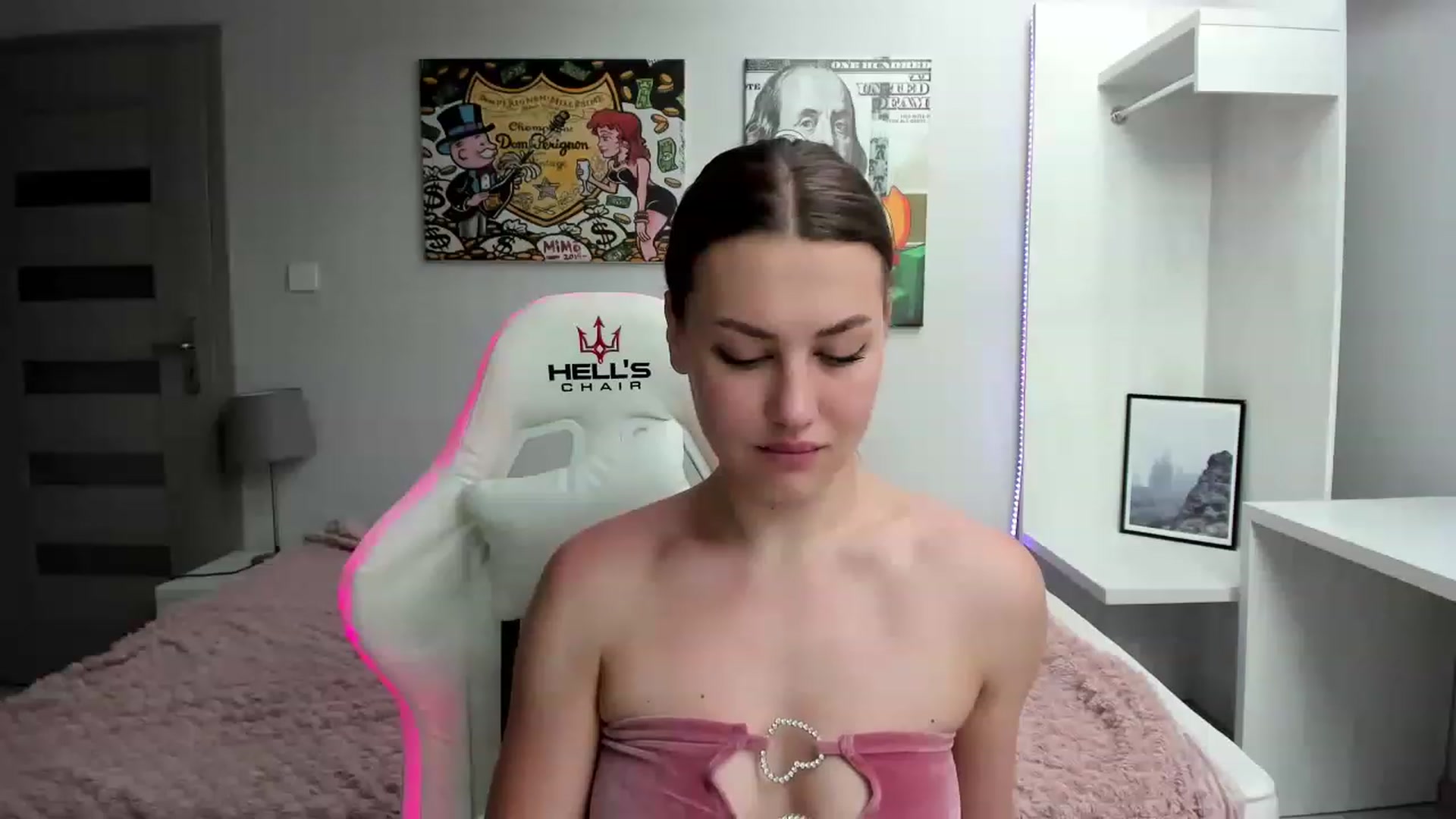 Gallery image thumbnail from FieryNikol's myfreecams stream on, 05/22/2023, 15:46 image 14 of 20