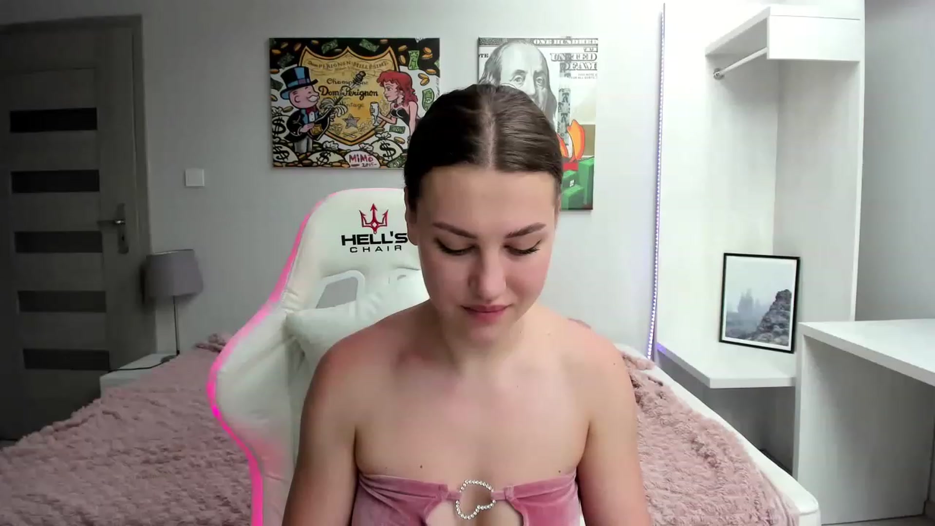 Gallery image thumbnail from FieryNikol's myfreecams stream on, 05/22/2023, 15:46 image 7 of 20