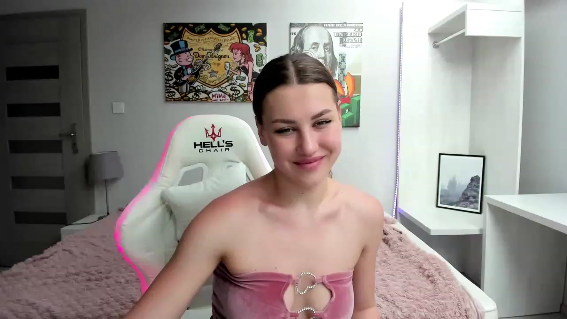 Gallery image thumbnail from FieryNikol's myfreecams stream on, 05/22/2023, 15:46 image 1 of 20