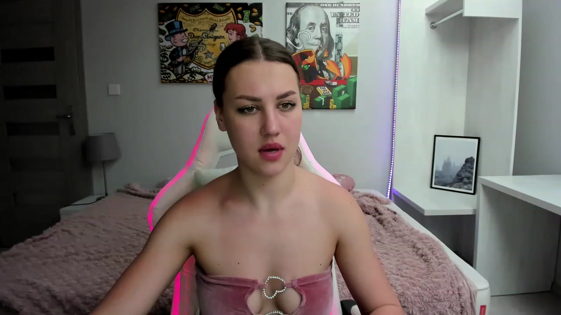 Gallery image thumbnail from FieryNikol's myfreecams stream on, 05/22/2023, 16:15 image 5 of 20