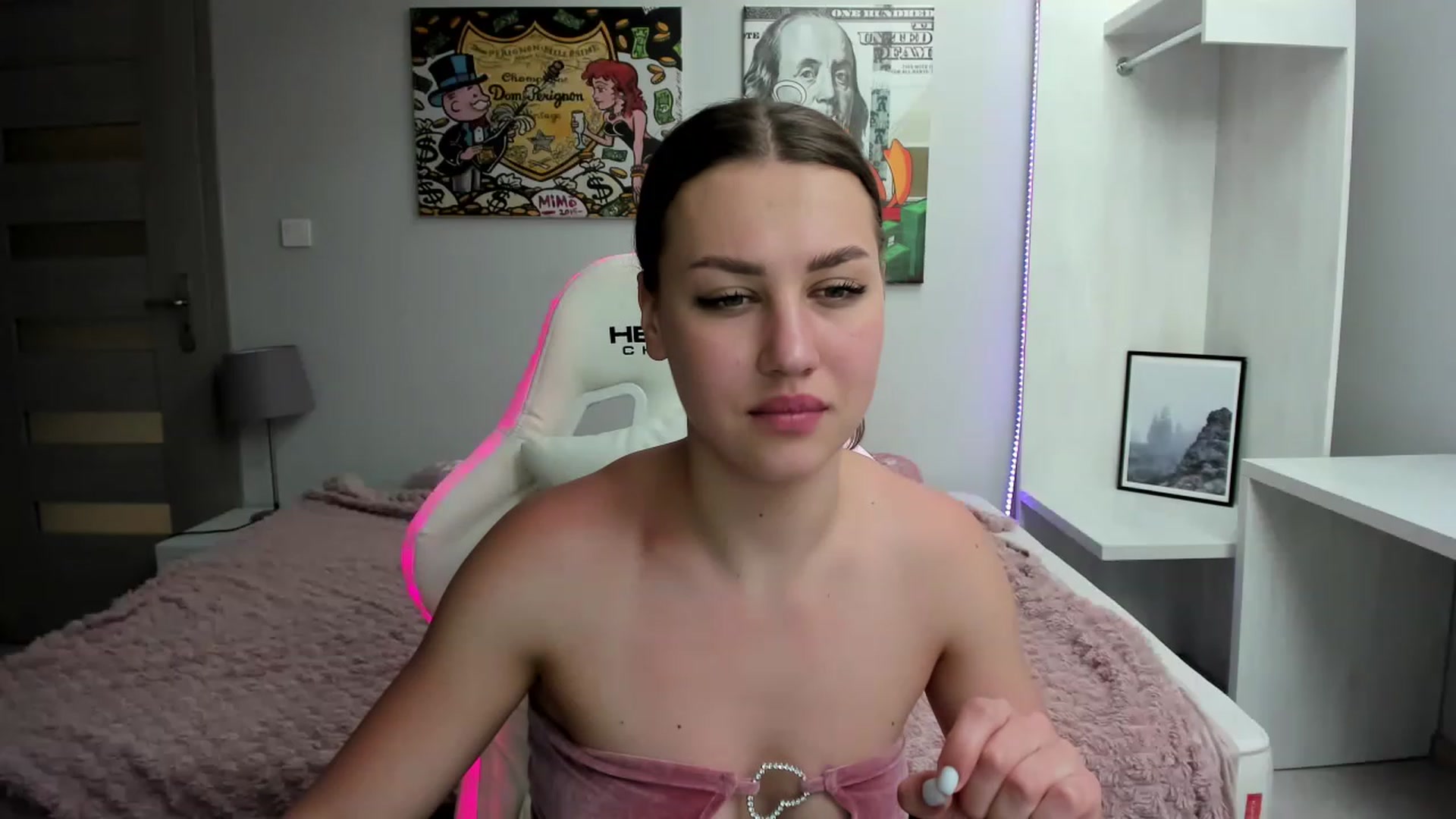 Gallery image thumbnail from FieryNikol's myfreecams stream on, 05/22/2023, 16:15 image 13 of 20