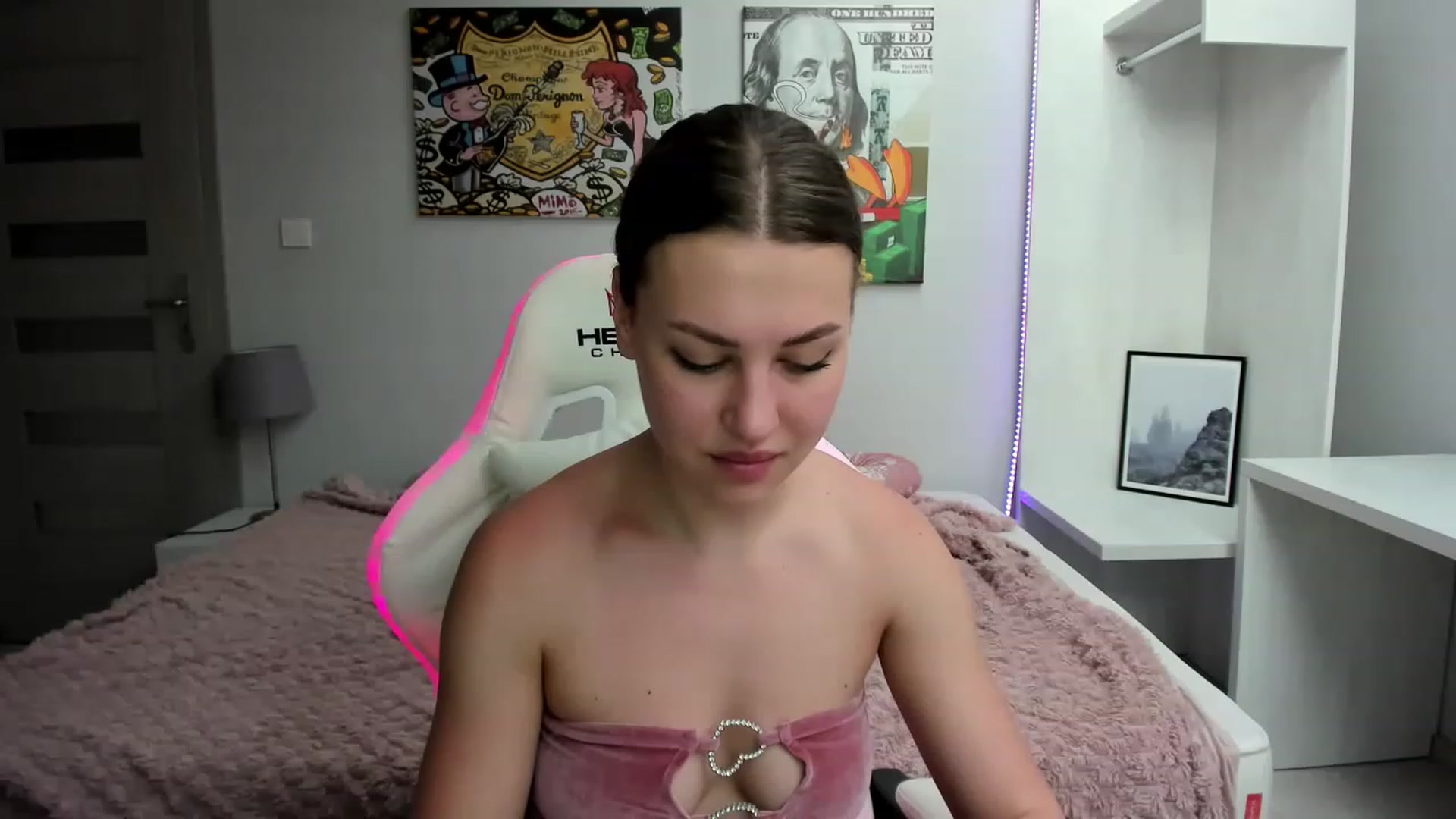 Gallery image thumbnail from FieryNikol's myfreecams stream on, 05/22/2023, 16:15 image 6 of 20