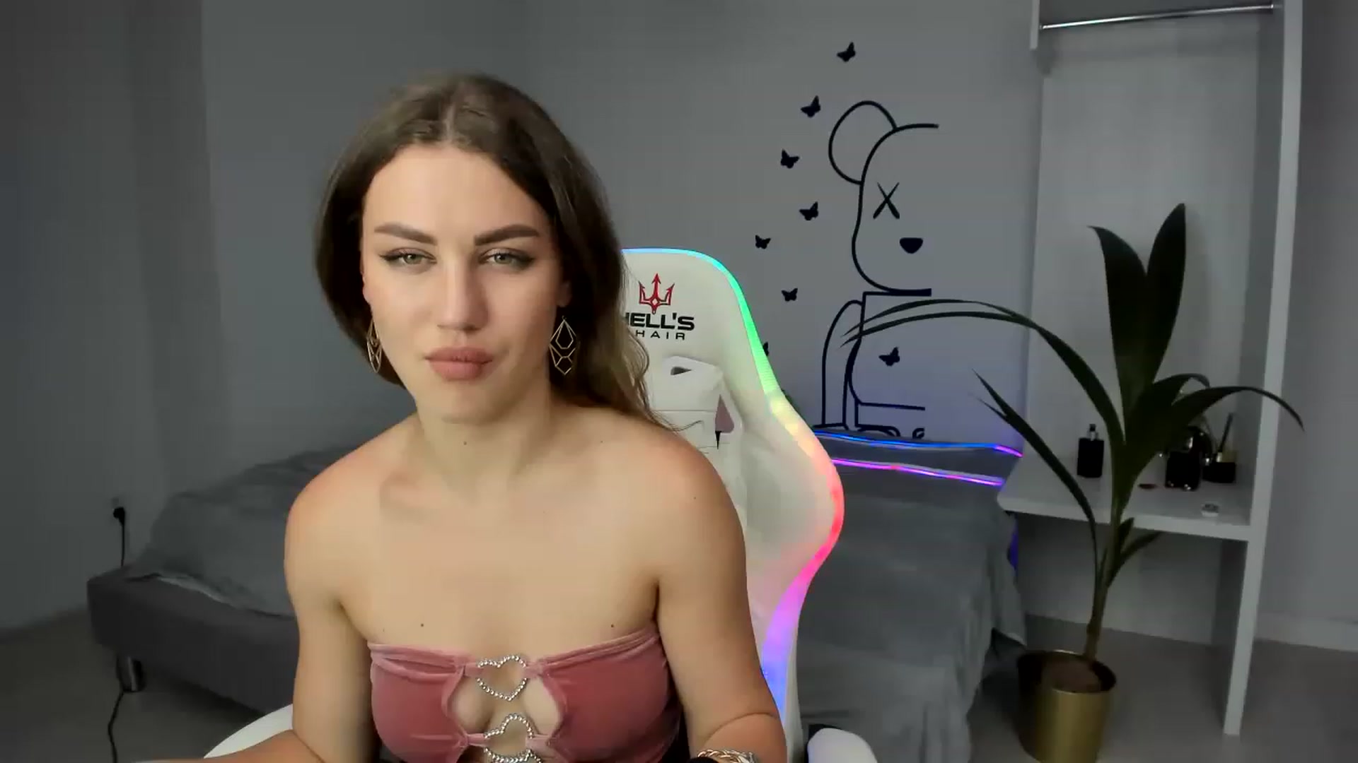 Gallery image thumbnail from FieryNikol's myfreecams stream on, 05/25/2023, 15:30 image 12 of 20