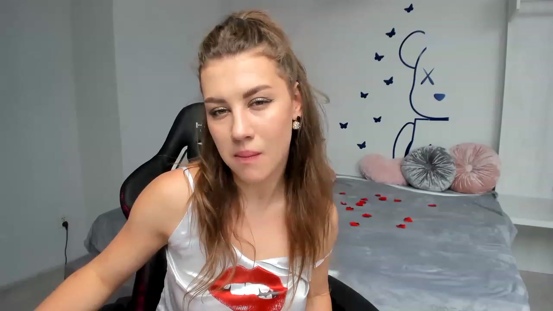 Gallery image thumbnail from FieryNikol's myfreecams stream on, 06/05/2023, 13:32 image 3 of 20
