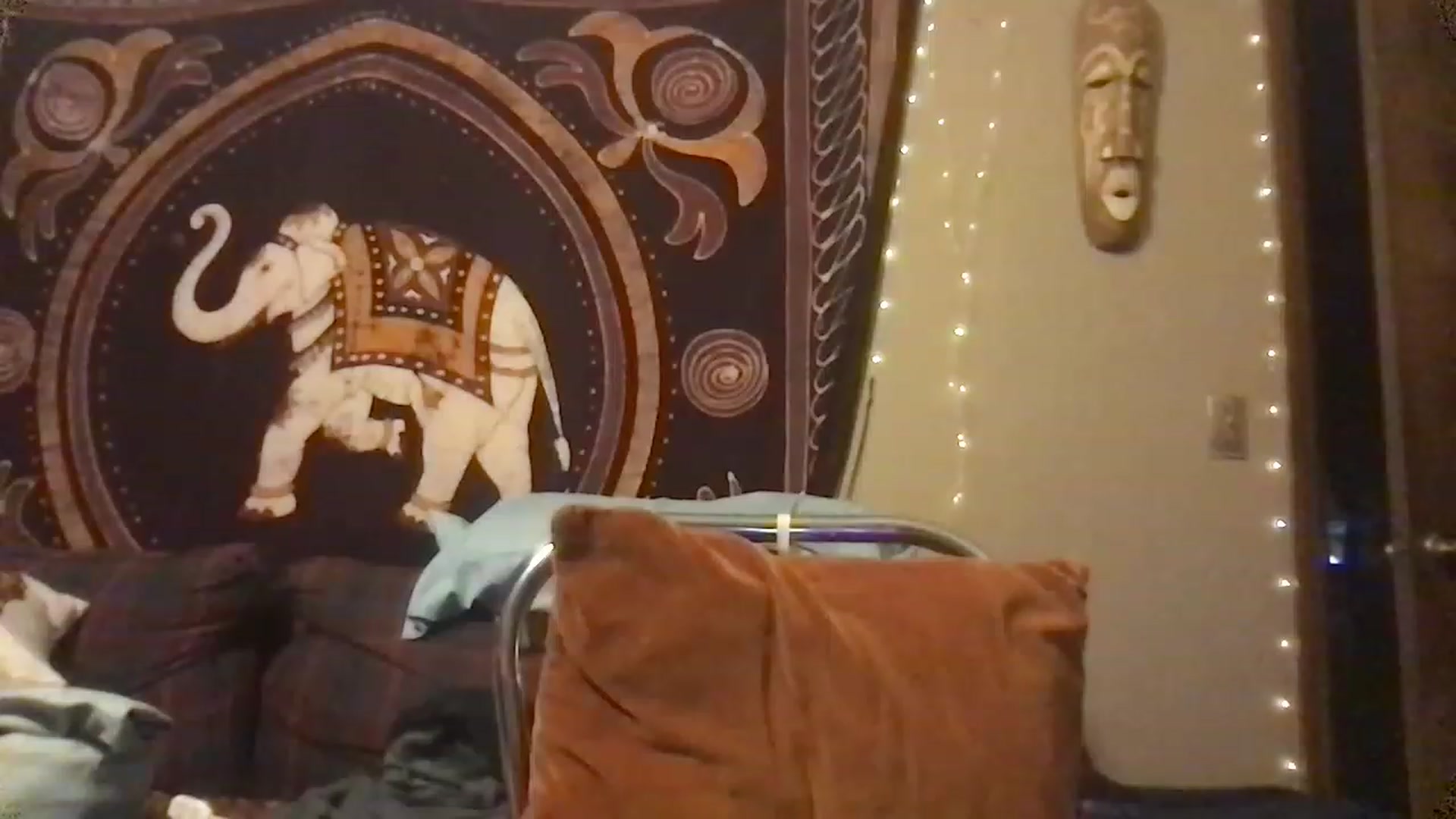 Gallery image thumbnail from Fifilarue1313's myfreecams stream on, 11/16/2022, 14:16 image 4 of 20